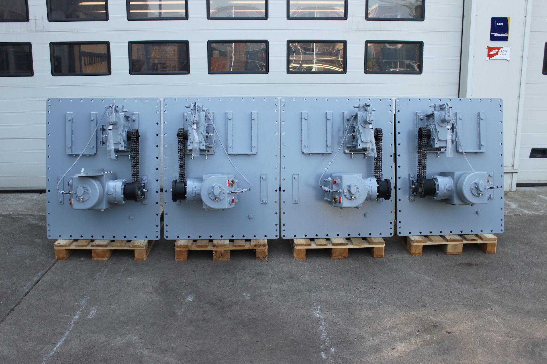 Schottel aandrijvingen - rudderpropeller - SRP 100-103 - L drive thruster - Z drive - Azimuth steeringsystem -2