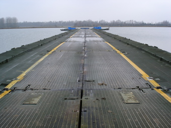 Vouwpontons Faltschwimmbruecke Floating Folding Bridges Ponton 2
