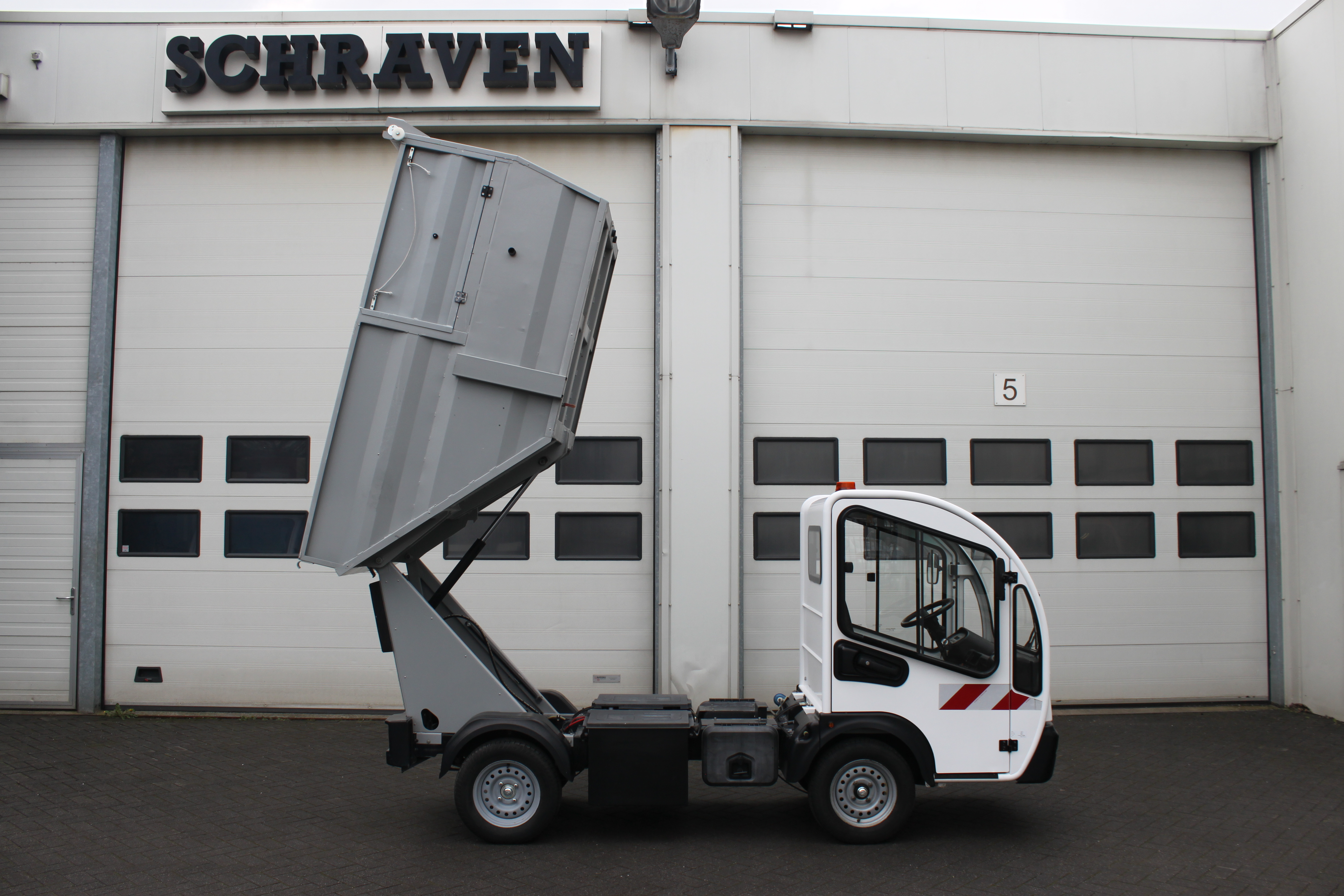 Goupil- picnic wagentje - gemeentewerk wagentje - plantsoendienst auto -Stadtauto - Elektrotransporter- Goupil Kipper Transportfahrzeug- Müllwagen-IMG 0826