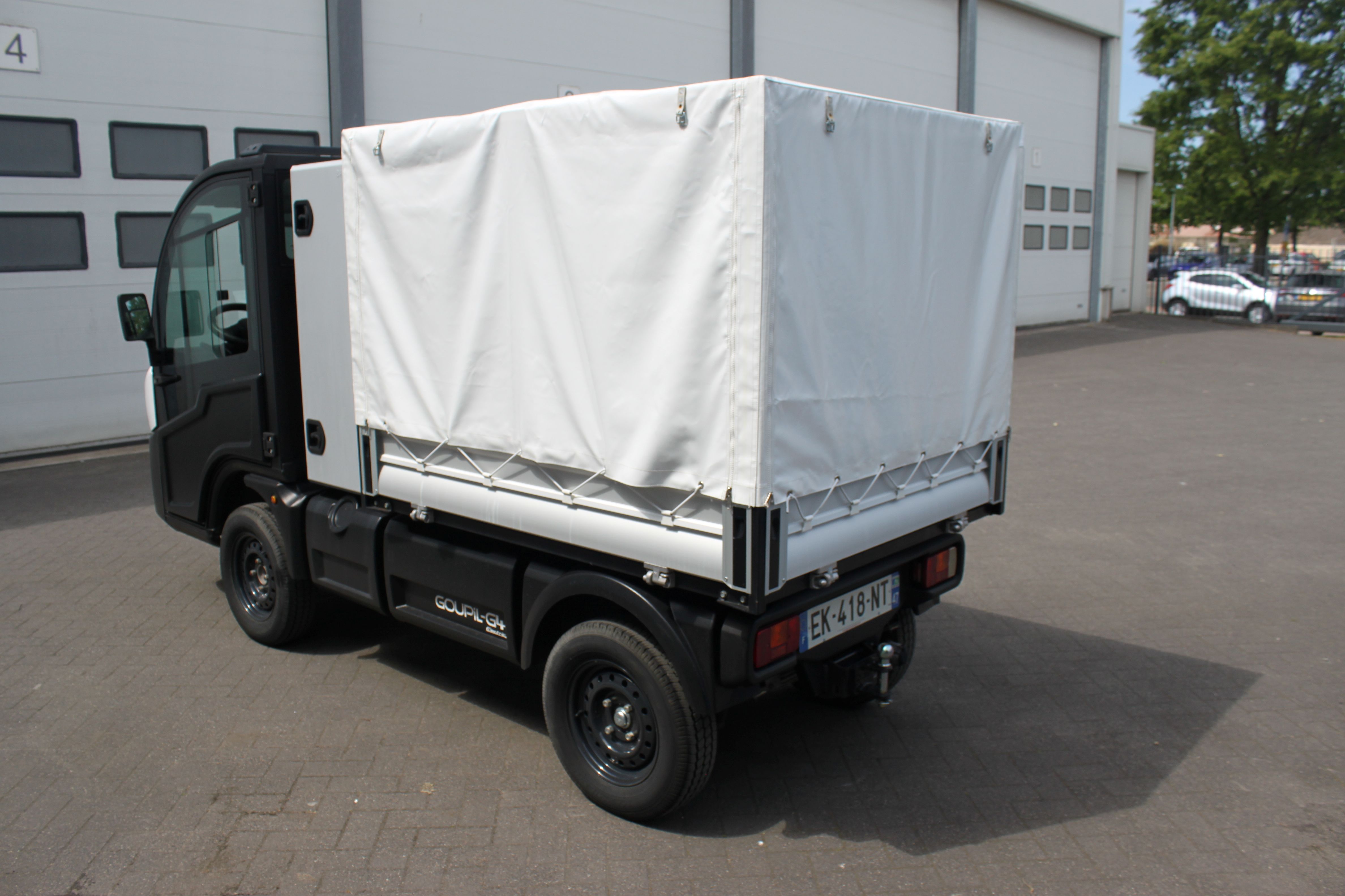 Goupil- picnic wagentje - gemeentewerk wagentje - plantsoendienst auto -Stadtauto - Elektrotransporter- Goupil Kipper Transportfahrzeug-IMG 2832