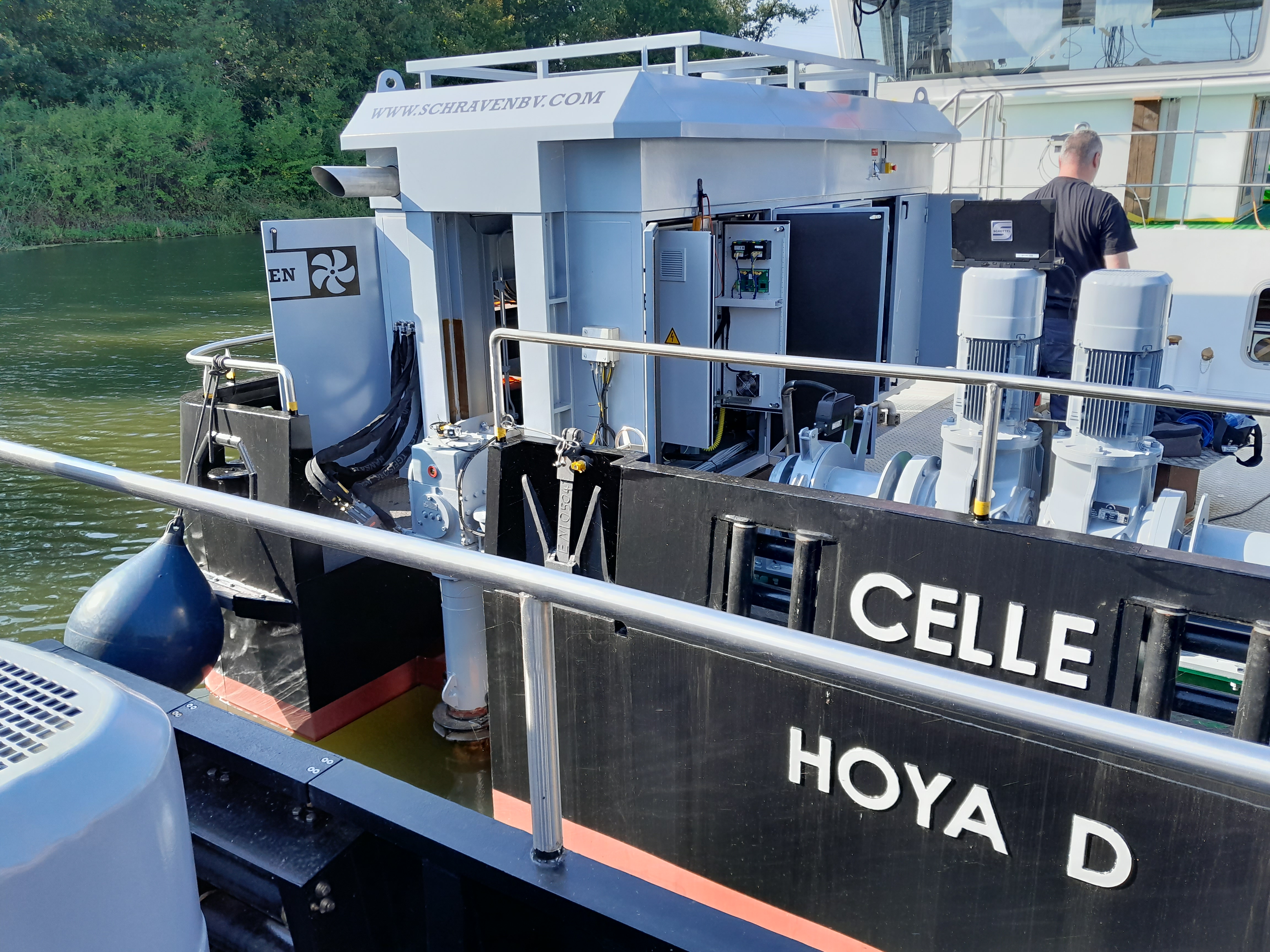 Schraven - Deck Mounted Azimuth Thruster SRP110 - Schottel