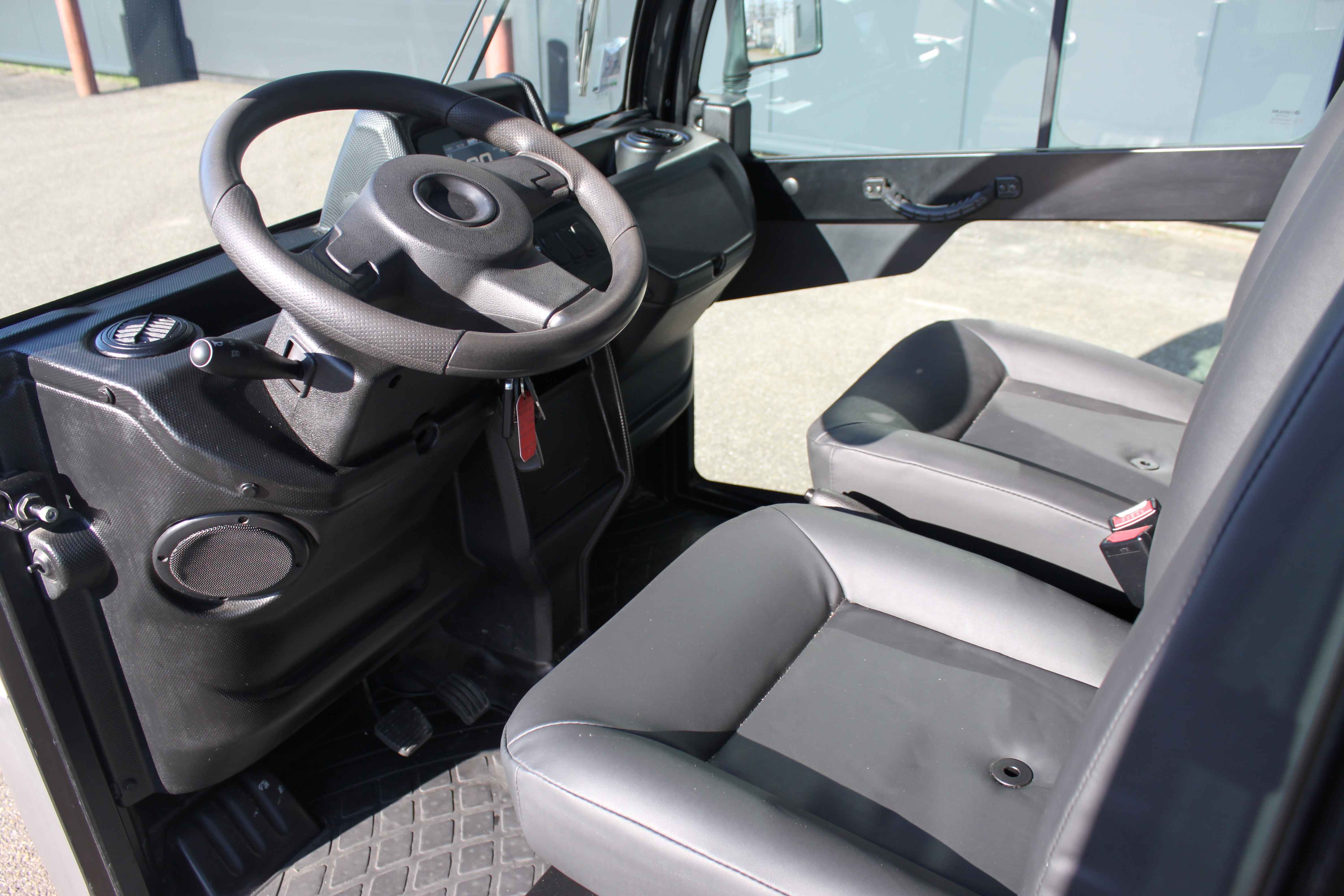 Elektric Car For Sale Elektrisches Nutzfahrzeug Zum Verkauf – Transportfahrzeug Kaufen Picnic Vrachtautootje Plantsoendienst Auto IMG 3221 (7)