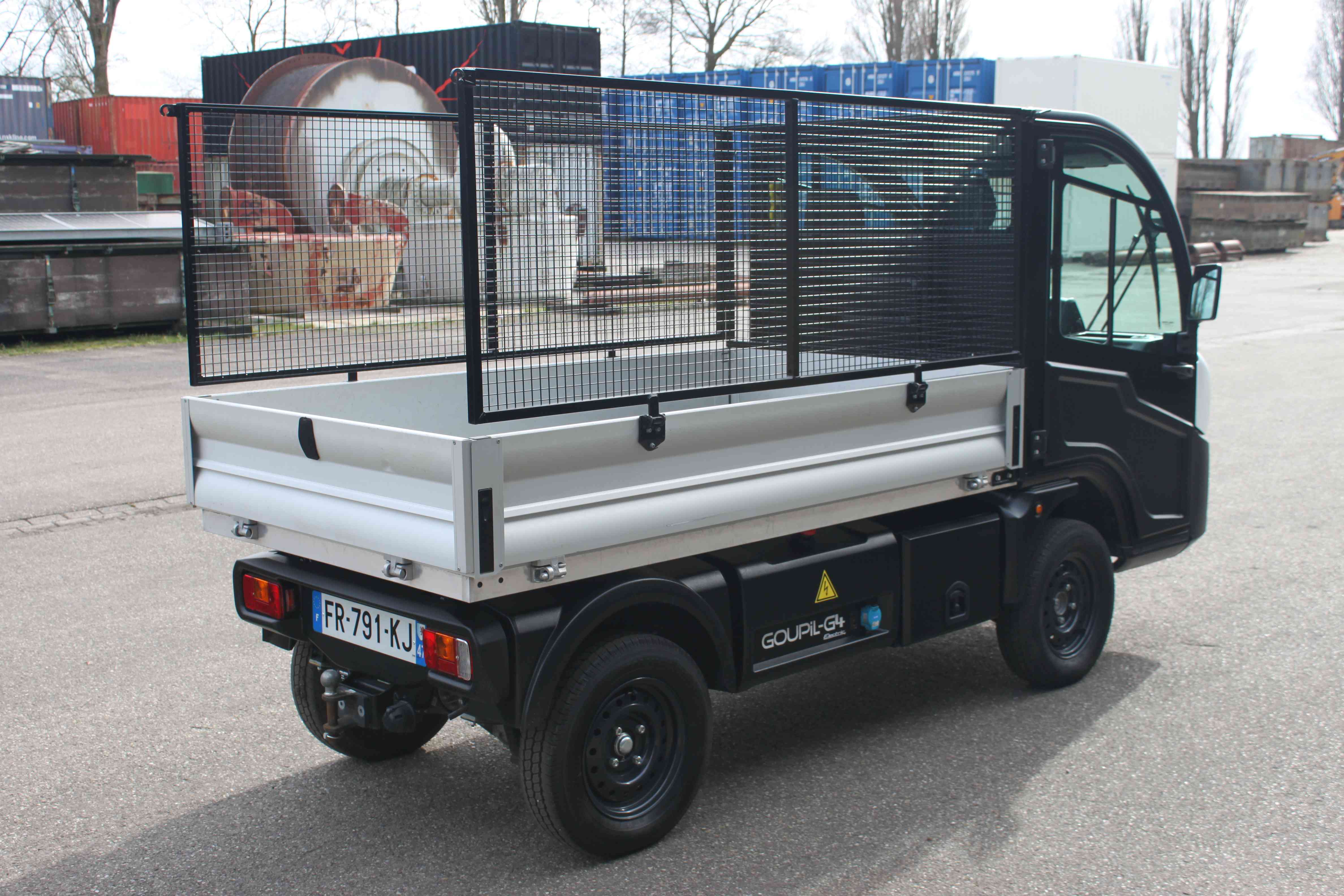 Elektrotransporter Goupil G4 Kipper Plantsoenwagen (6)