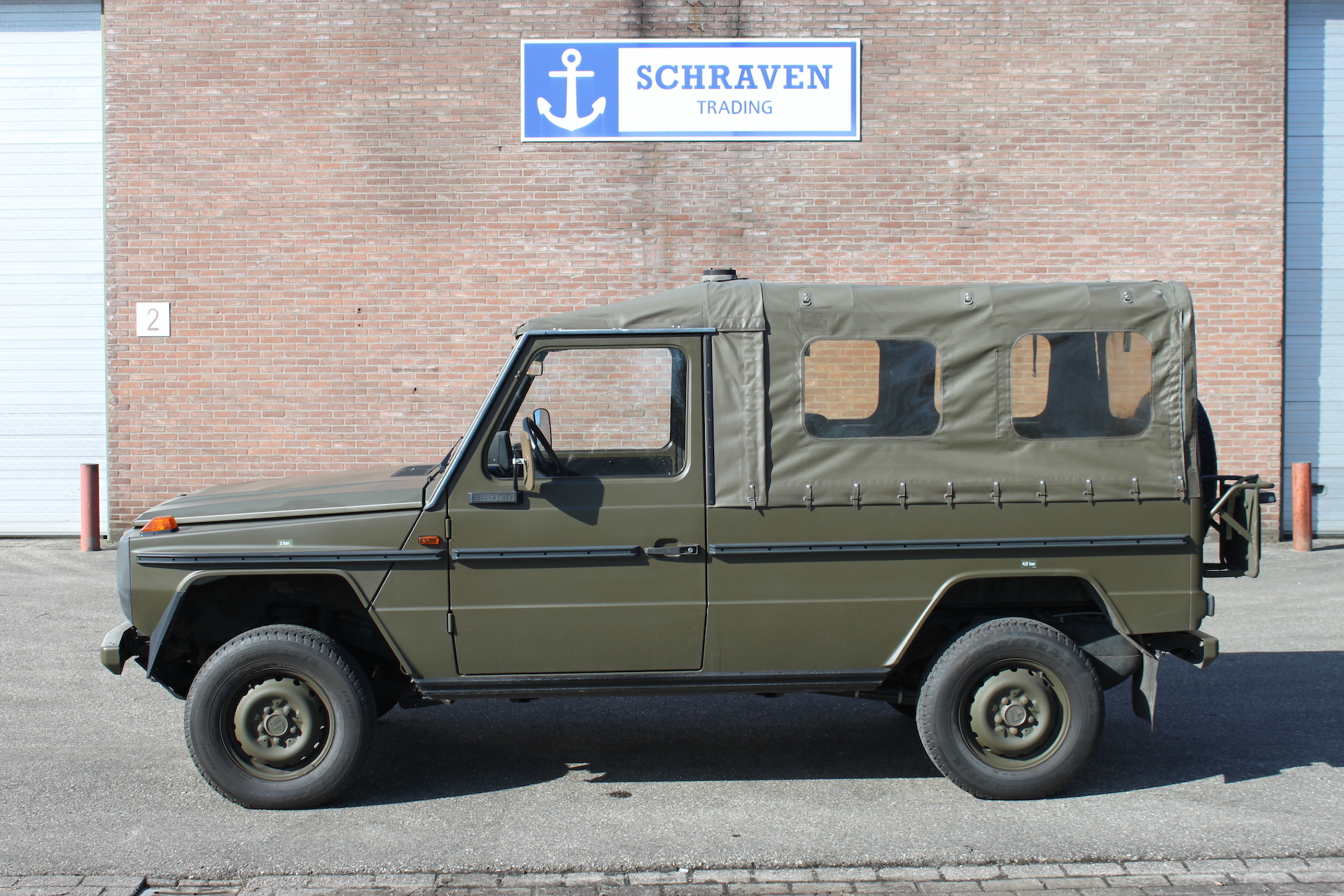 Terreinwagen Puch 1