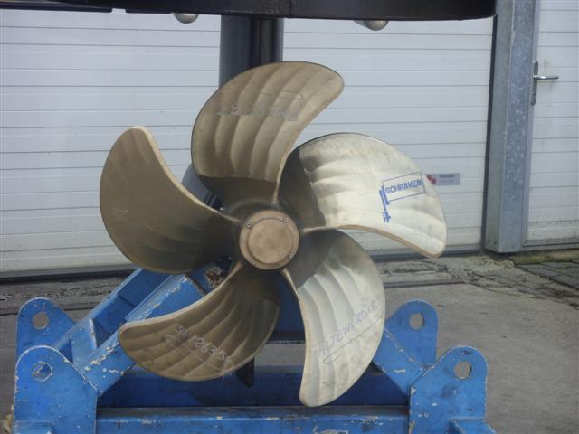 Reparatie Roerpropeller Rudderpropeller Ruderpropeller Aquamaster Alt381 Parts Z Drive 5