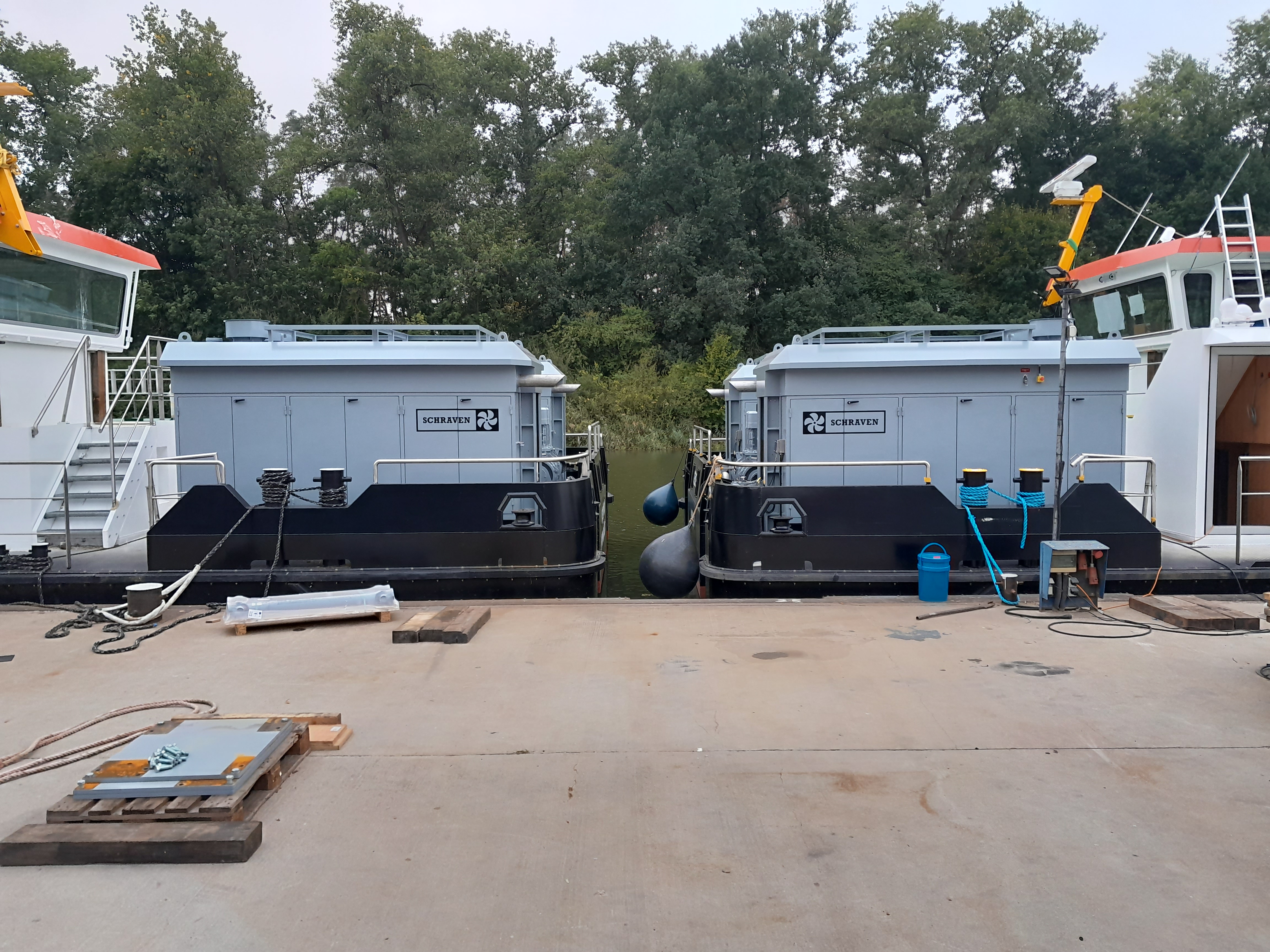 Deck mounted Thruster - Schraven - Schottel - deck-mounted Azimuth thruster -20240919 081021