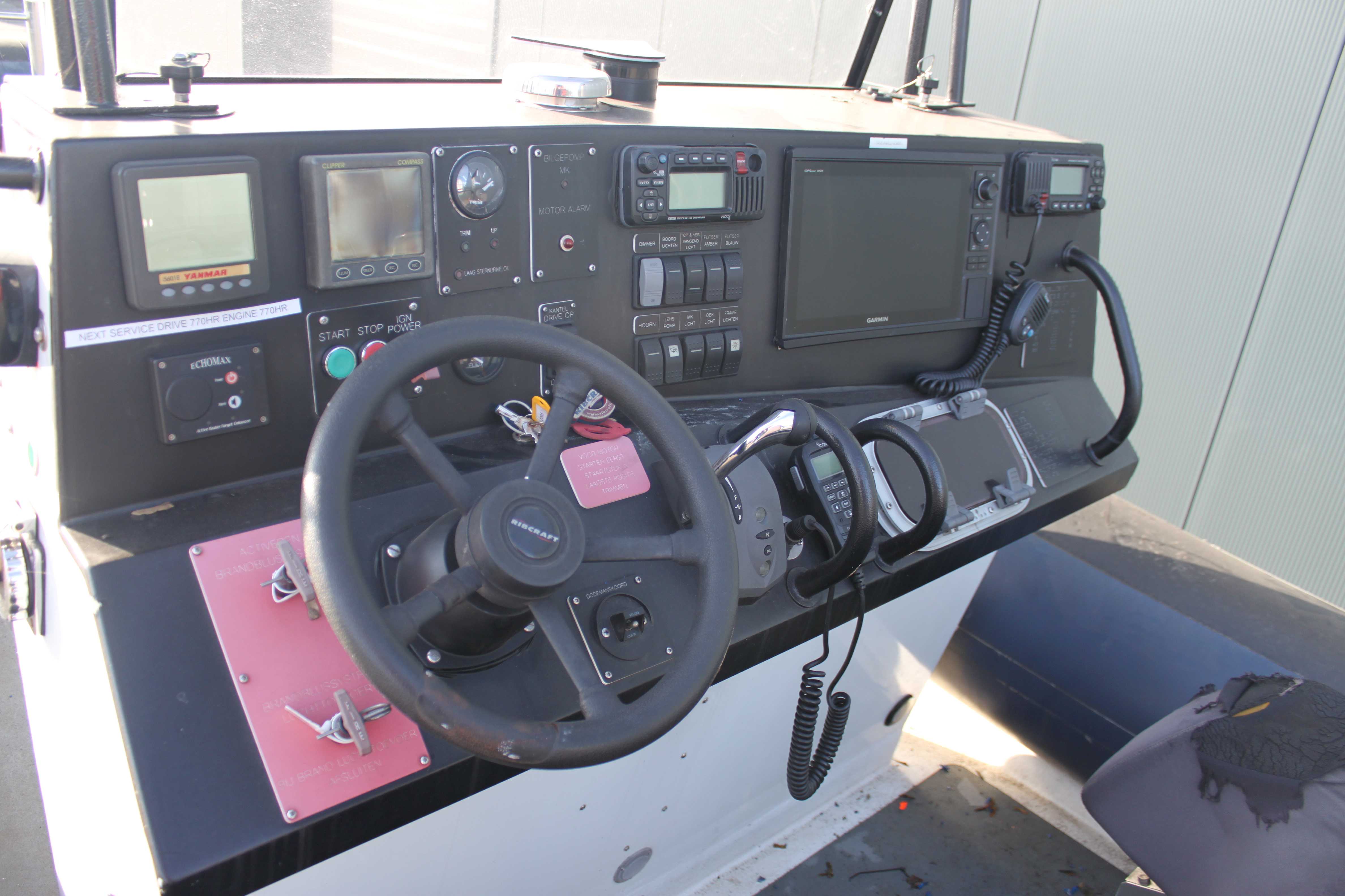 RIB Boat 7.2X2x5m Yanmar ZT370 EX Politieboot (11)