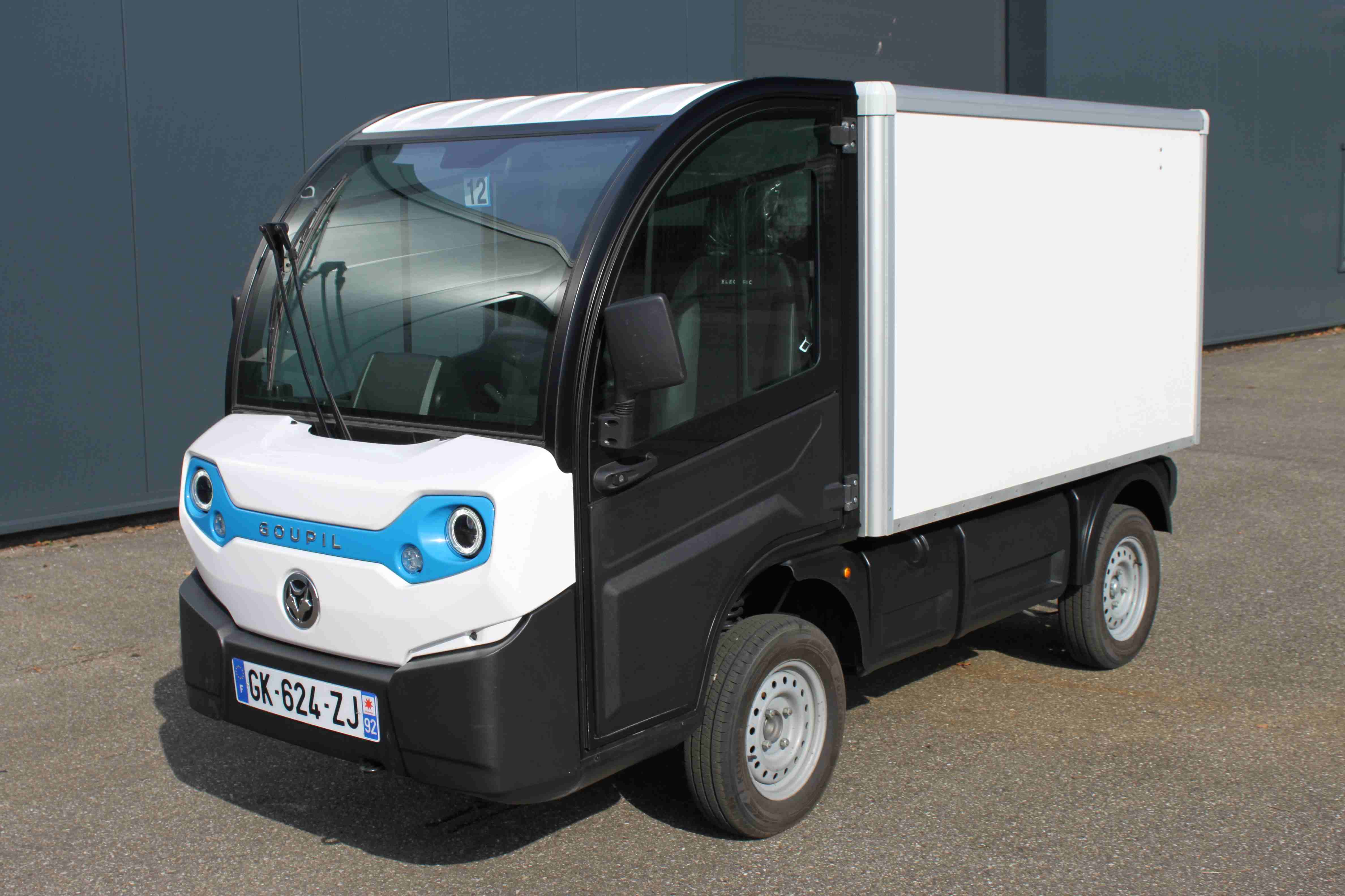 IMG 4031 Goupil G4 Picnic Wagentje Gemeentewerk Wagentje Plantsoendienst Auto Stadtauto Elektrotransporter Goupil Kipper Transportfahrzeug