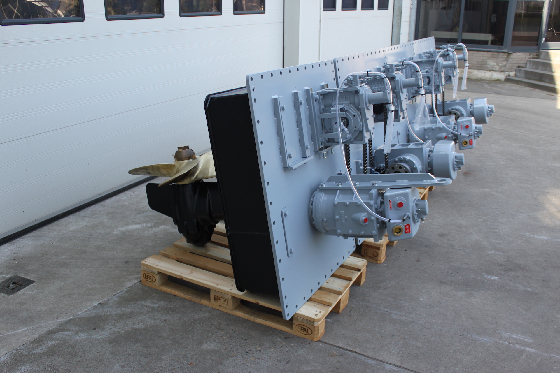 Schottel aandrijving - roerpropeller - SRP 100-103 - L drive thruster - Z drive - Azimuth steeringsystem -3