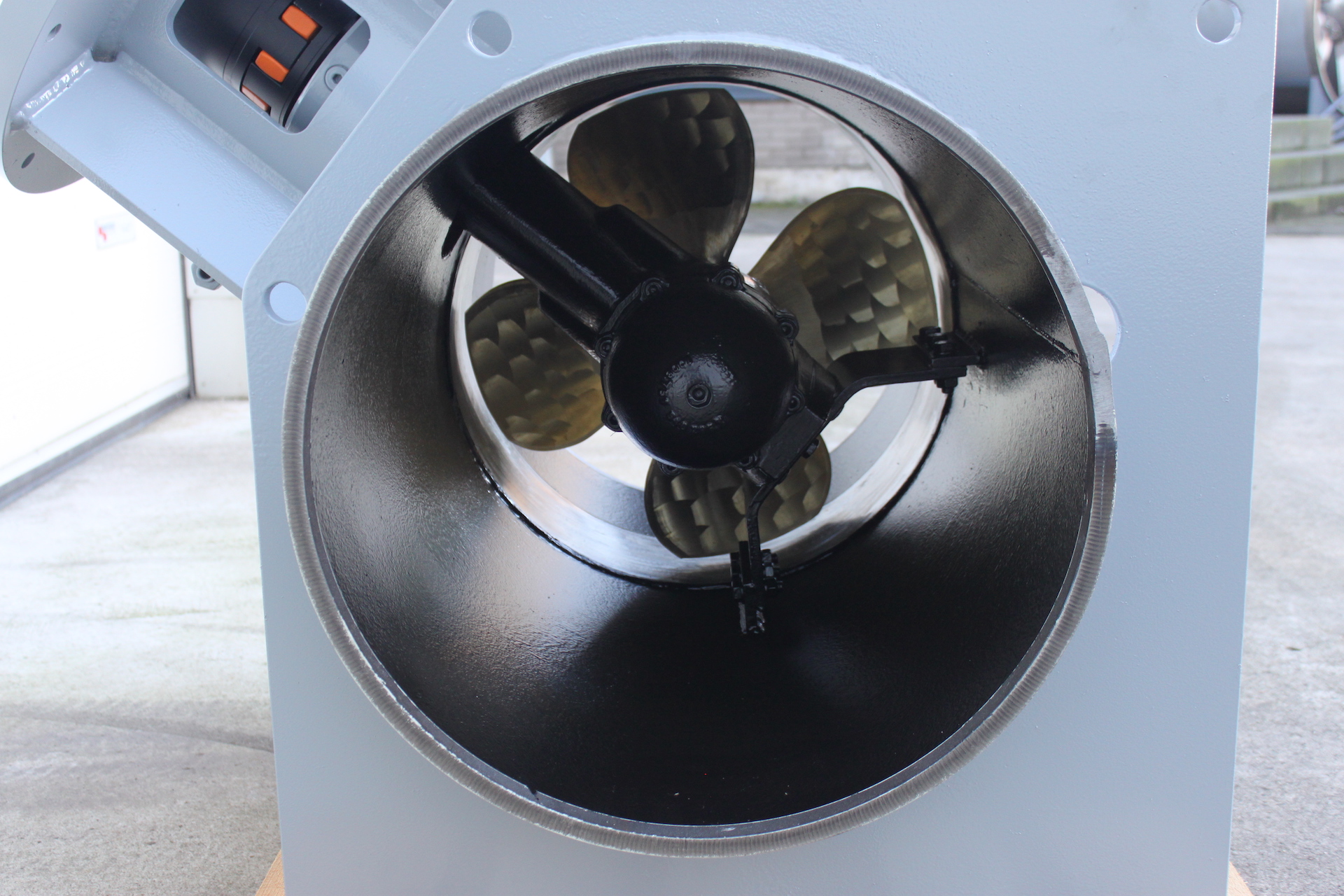 Schottel aandrijvingen boegschroef STT51 - 4