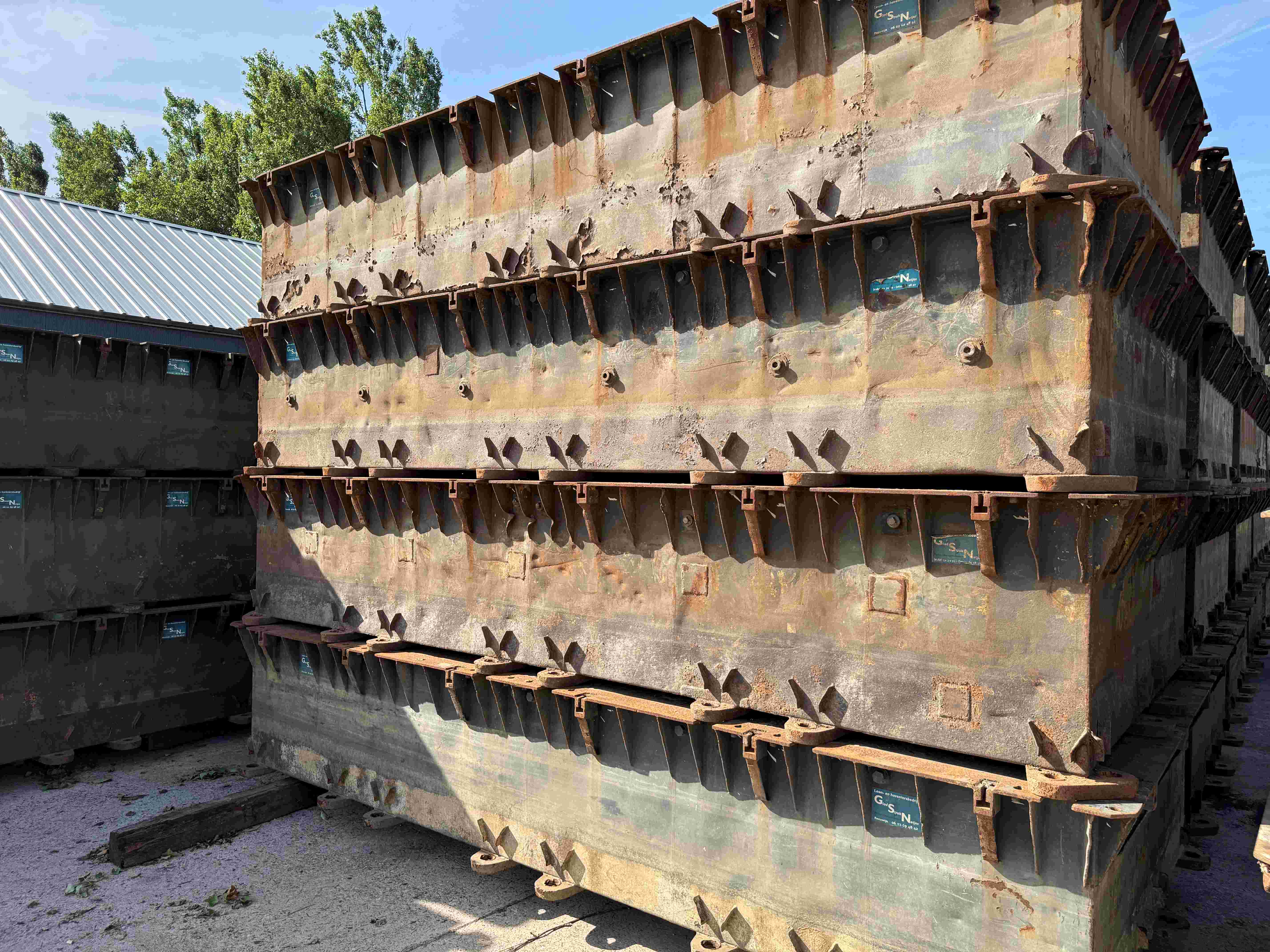 Used Nato pontoons for sale - Gebruikte koppelpontons te koop - Gebrauchte Nato pontoon zum verkauf - aanbod ponton koppelbaar