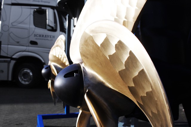 Azimuth thruster repair - Schraven Thruster repair - Stz 240 Thruster - 240Kw Schraven Thruster