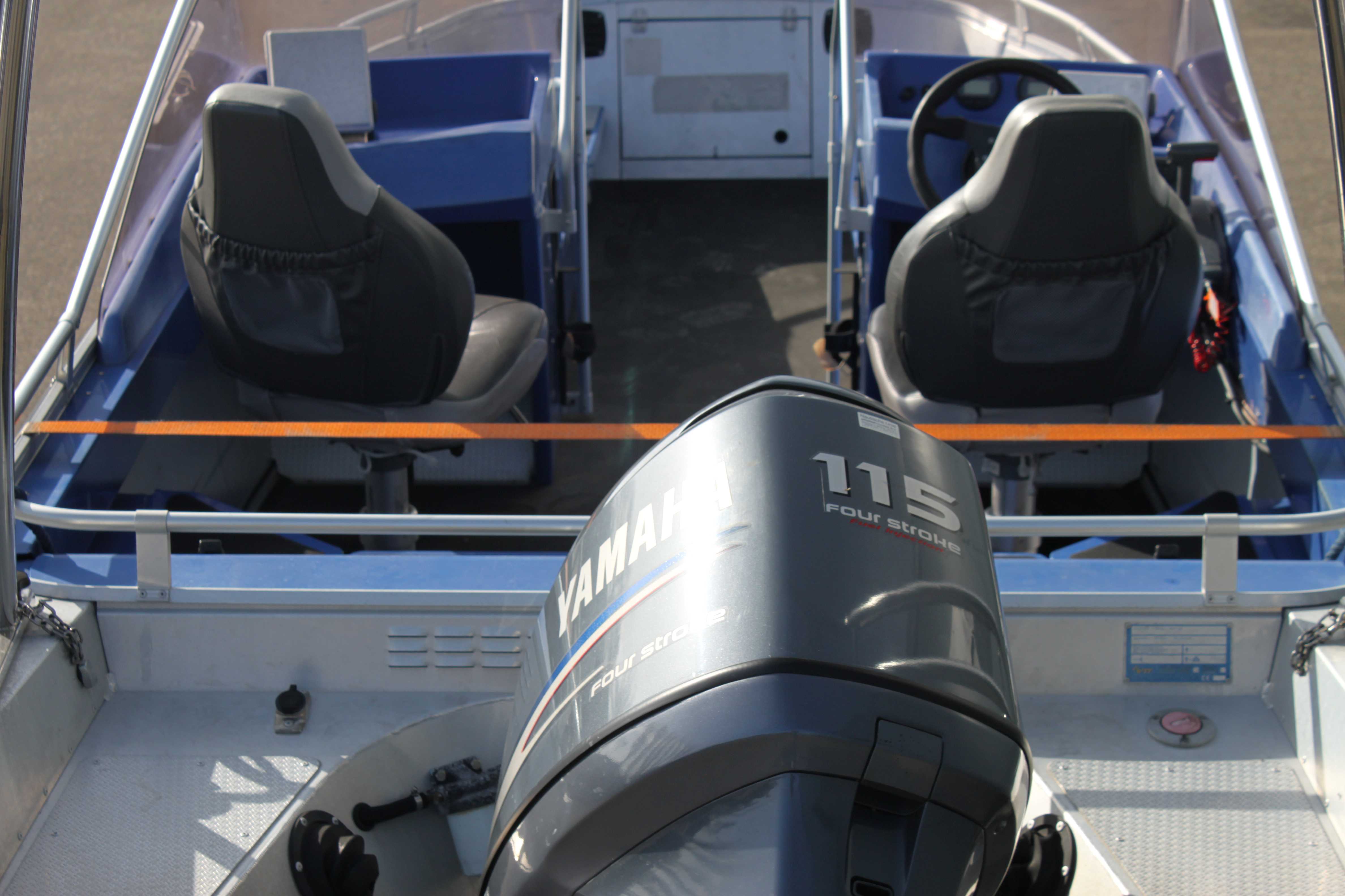 Buster XXL Aluminium Speedboot 115 Pk IMG 3210 (40)