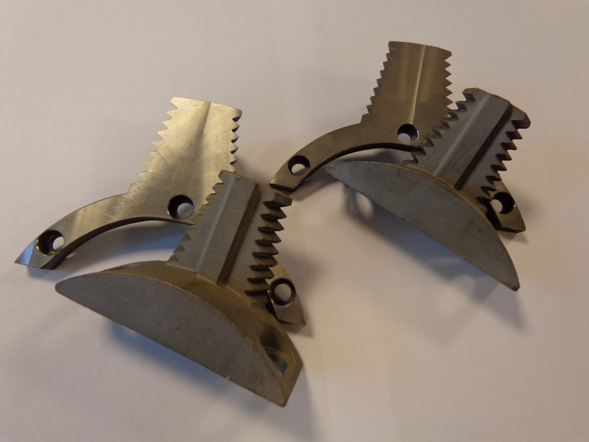 Trossensnijders - Rope cutters-  Tauschneider- ZDrive Azimuth Thruster  - spare parts  - rudderpropeller