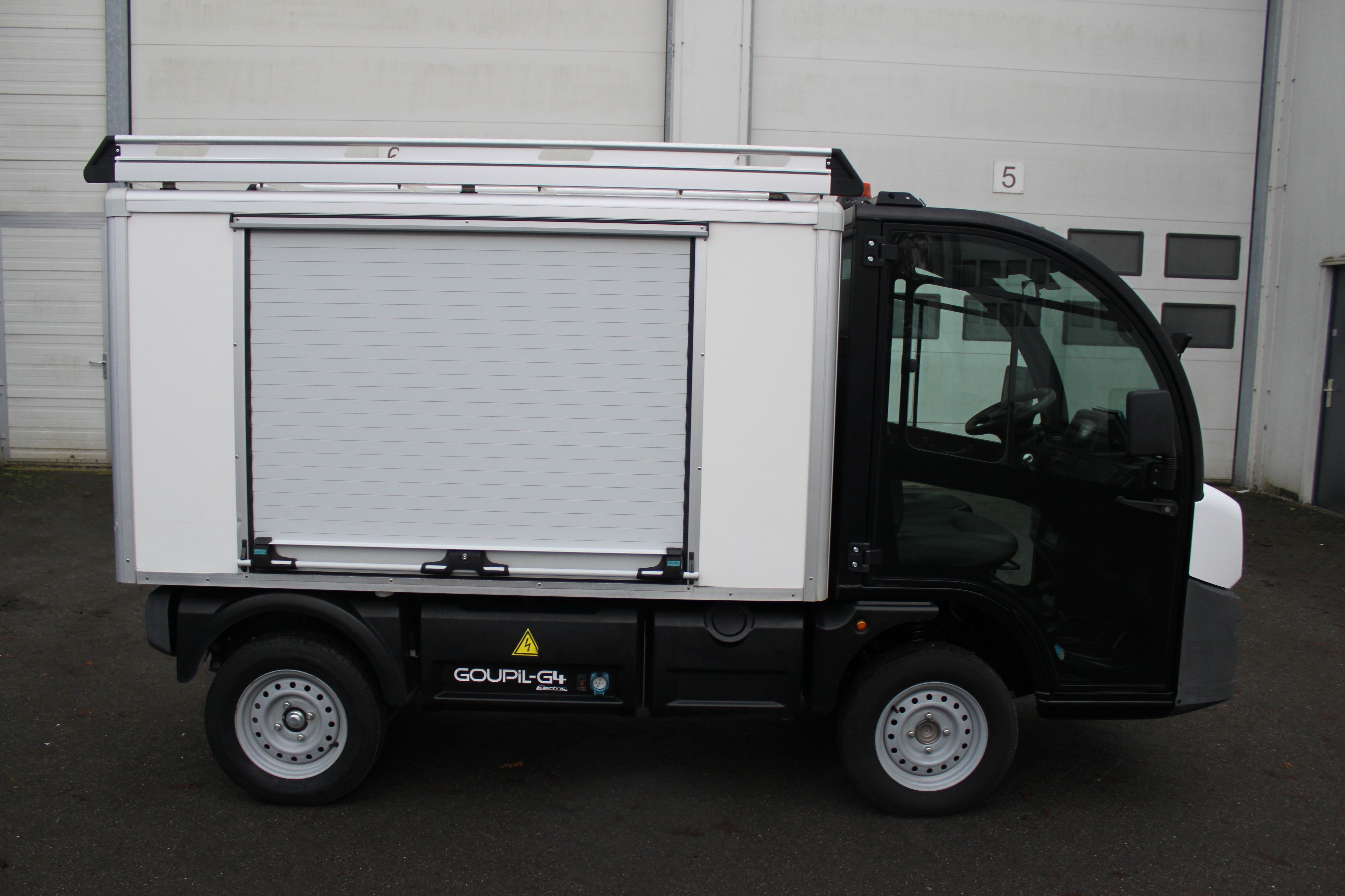Goupil- picnic wagentje - gemeentewerk wagentje - plantsoendienst auto -Stadtauto - Elektrotransporter- Goupil Kipper Transportfahrzeug-IMG 2641