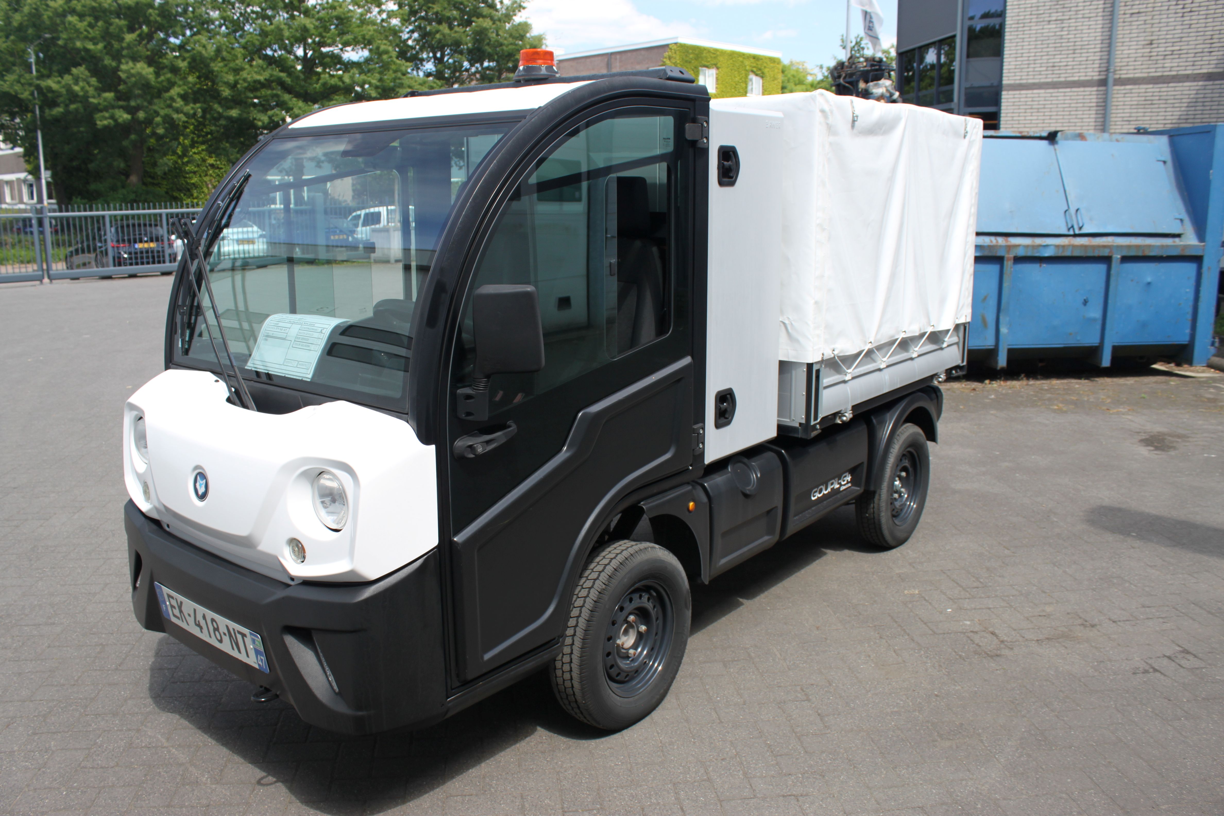 Goupil- picnic wagentje - gemeentewerk wagentje - plantsoendienst auto -Stadtauto - Elektrotransporter- Goupil Kipper Transportfahrzeug-IMG 2833