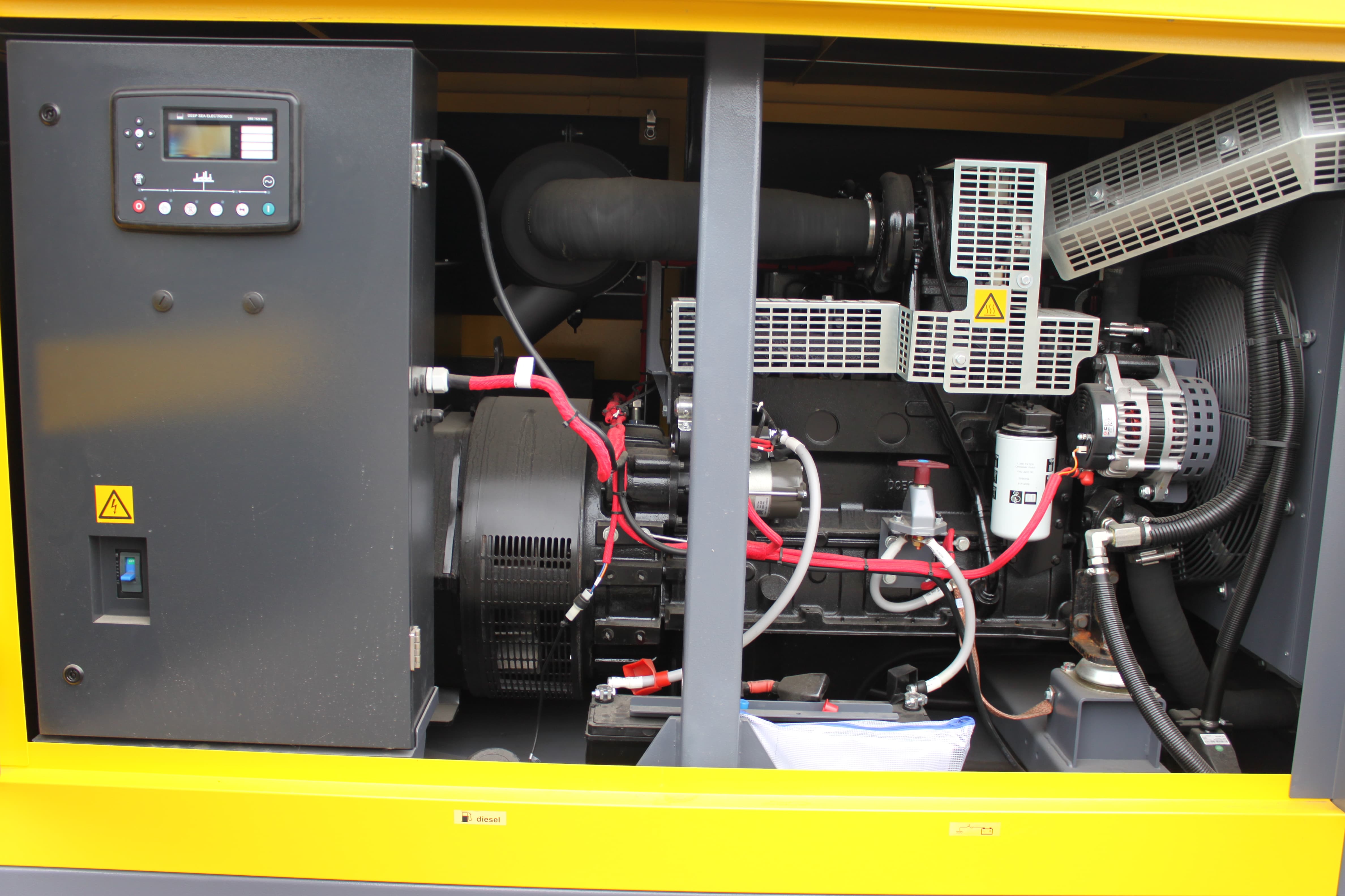 IMG 2857 - Dieselgenerator Atlas Copco - Generator 100Kva - Genset unused 100Kva - Stromaggregate Atlas Unbenutzt