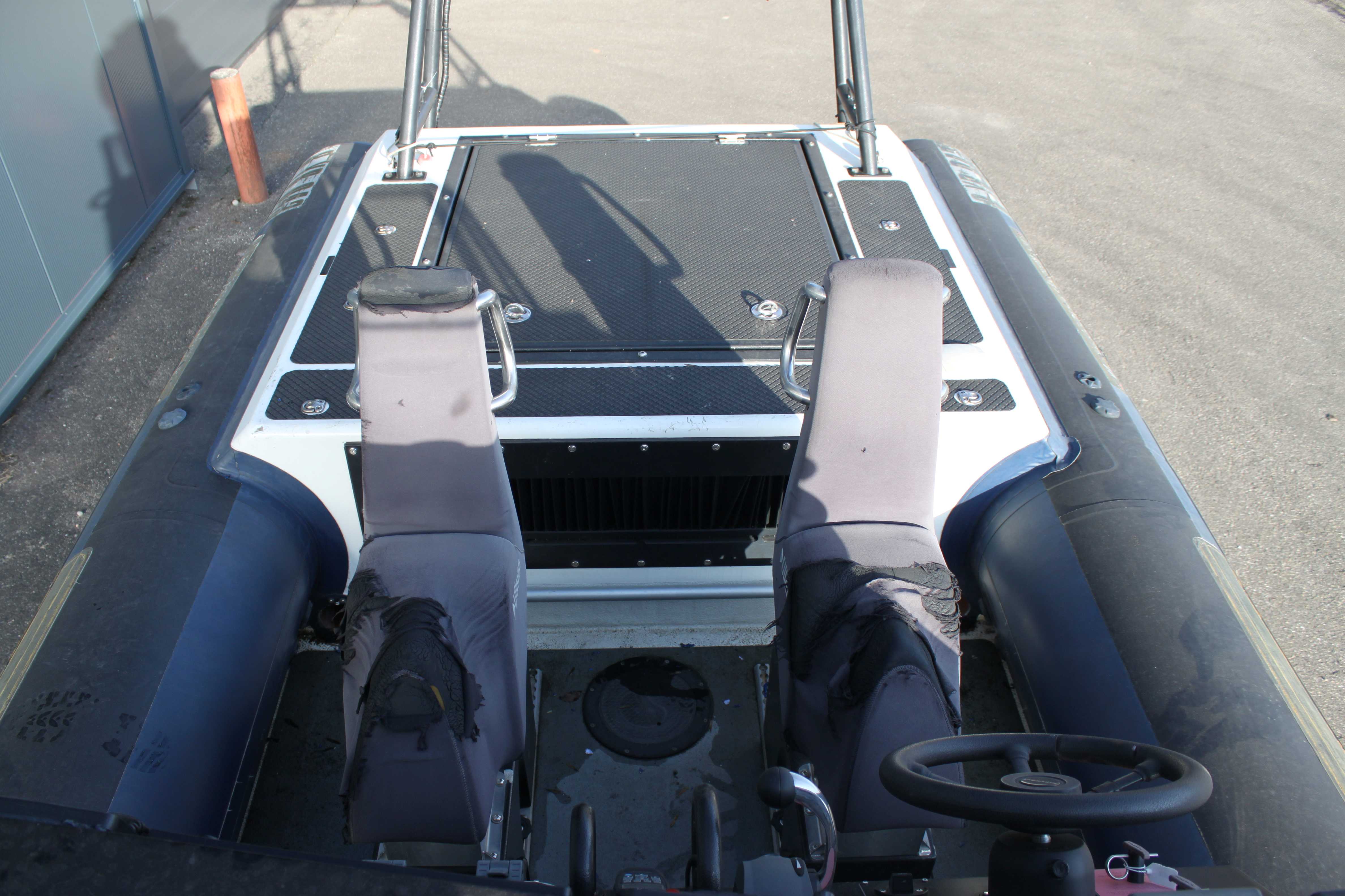 RIB Boat 7.2X2x5m Yanmar ZT370 EX Politieboot (12)