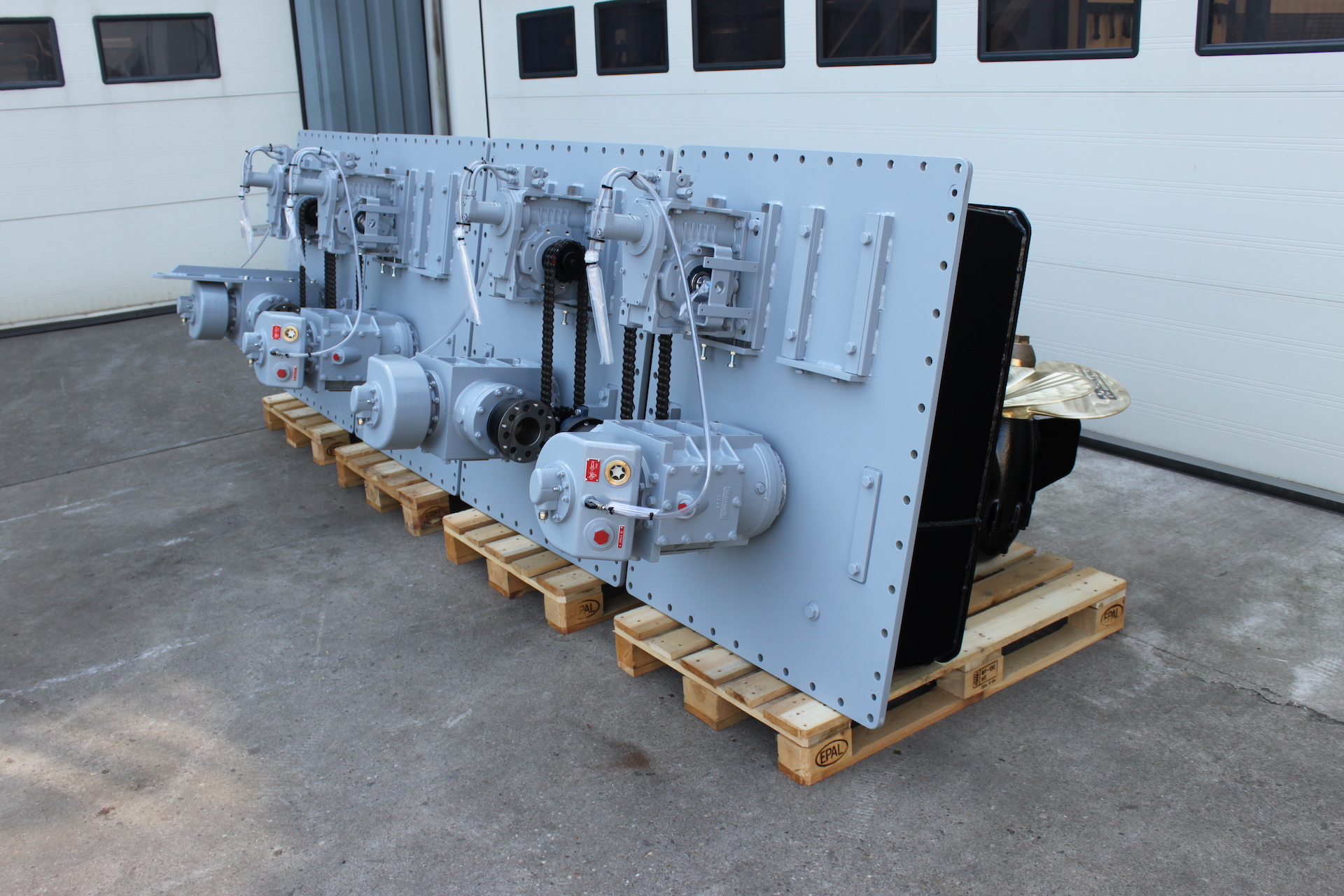 Schottel aandrijving - roerpropeller - SRP 100-103 - L drive thruster - Z drive - Azimuth steeringsystem -1