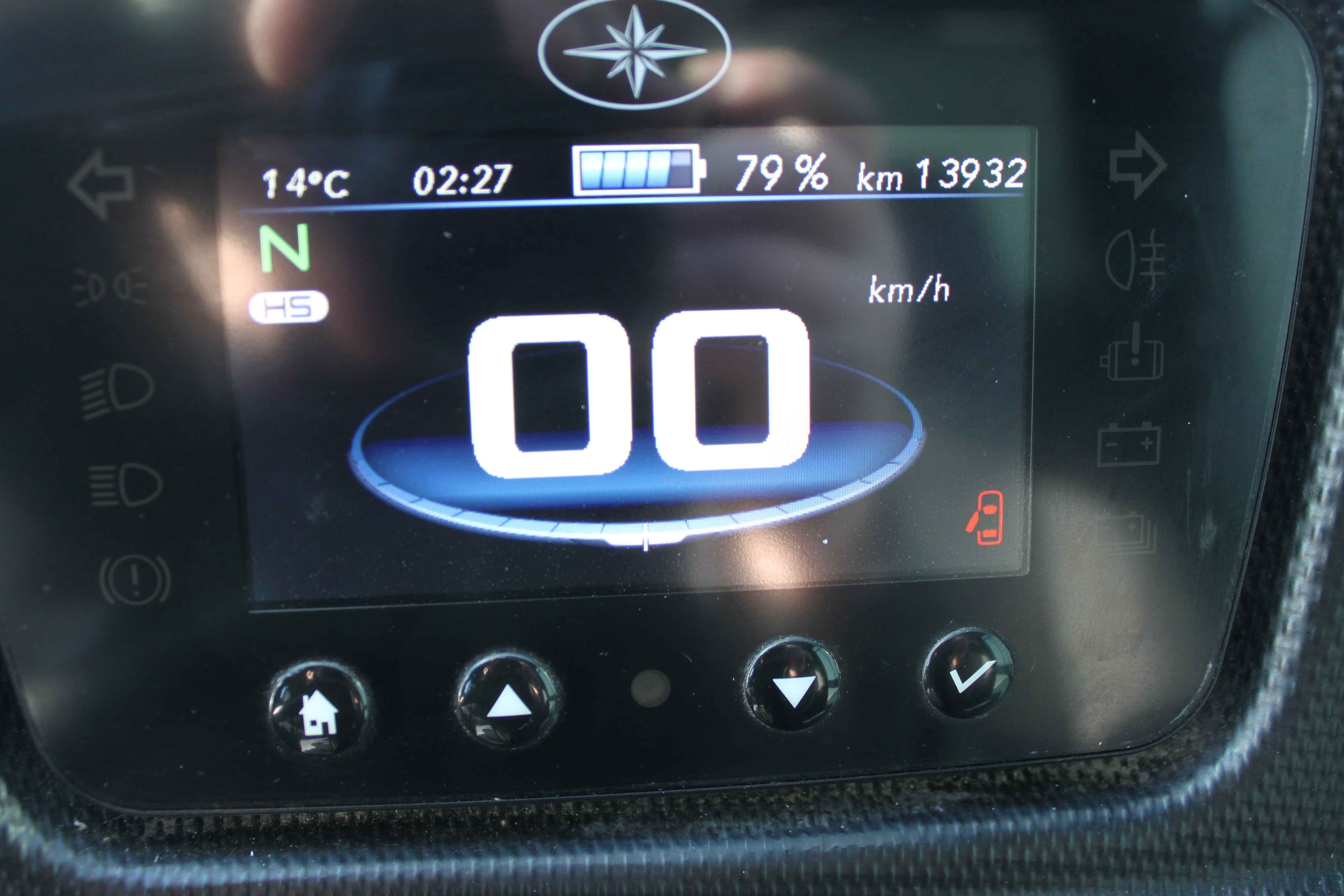 Elektric Car For Sale Elektrisches Nutzfahrzeug Zum Verkauf – Transportfahrzeug Kaufen Picnic Vrachtautootje Plantsoendienst Auto IMG 3221 (8)