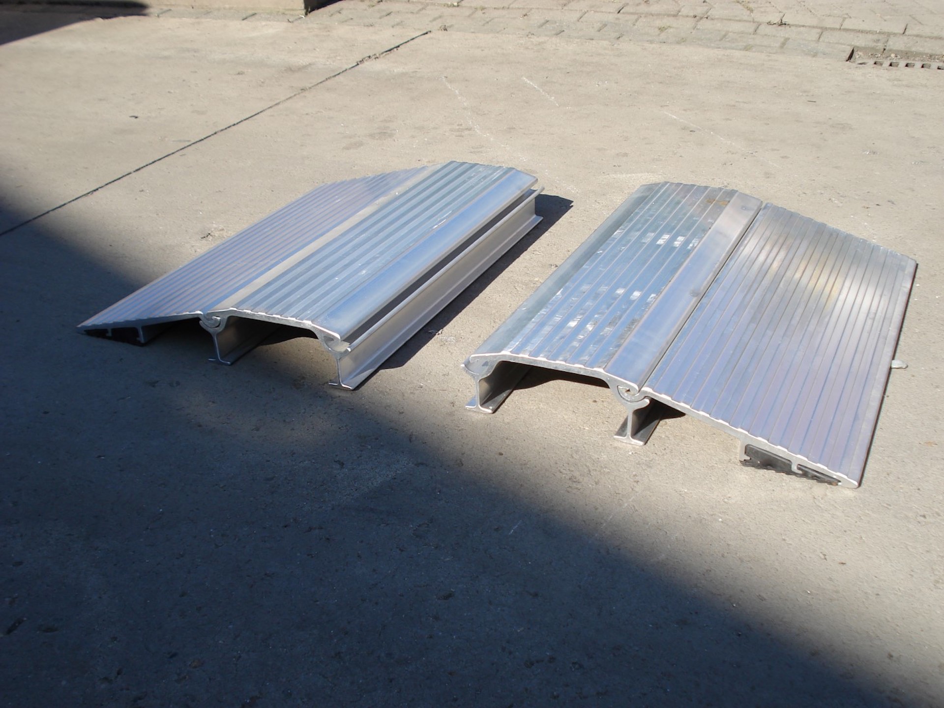 Oprijplaat Slangenbruggen Kabelgoten Aluminium 1