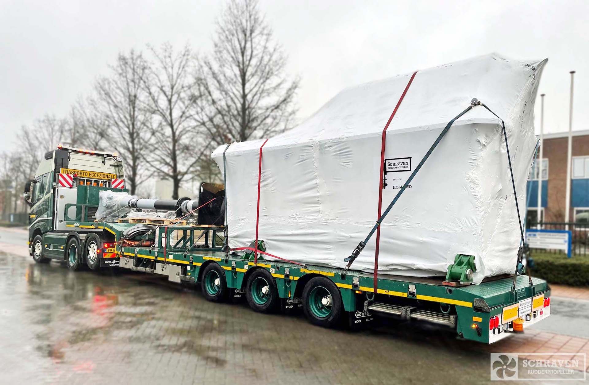 Azimuth thruster repair - Schraven Thruster repair- Schraven rudderpropeller- Transport Schraven Unit Srp300dst Italie- Deck mounted thruster