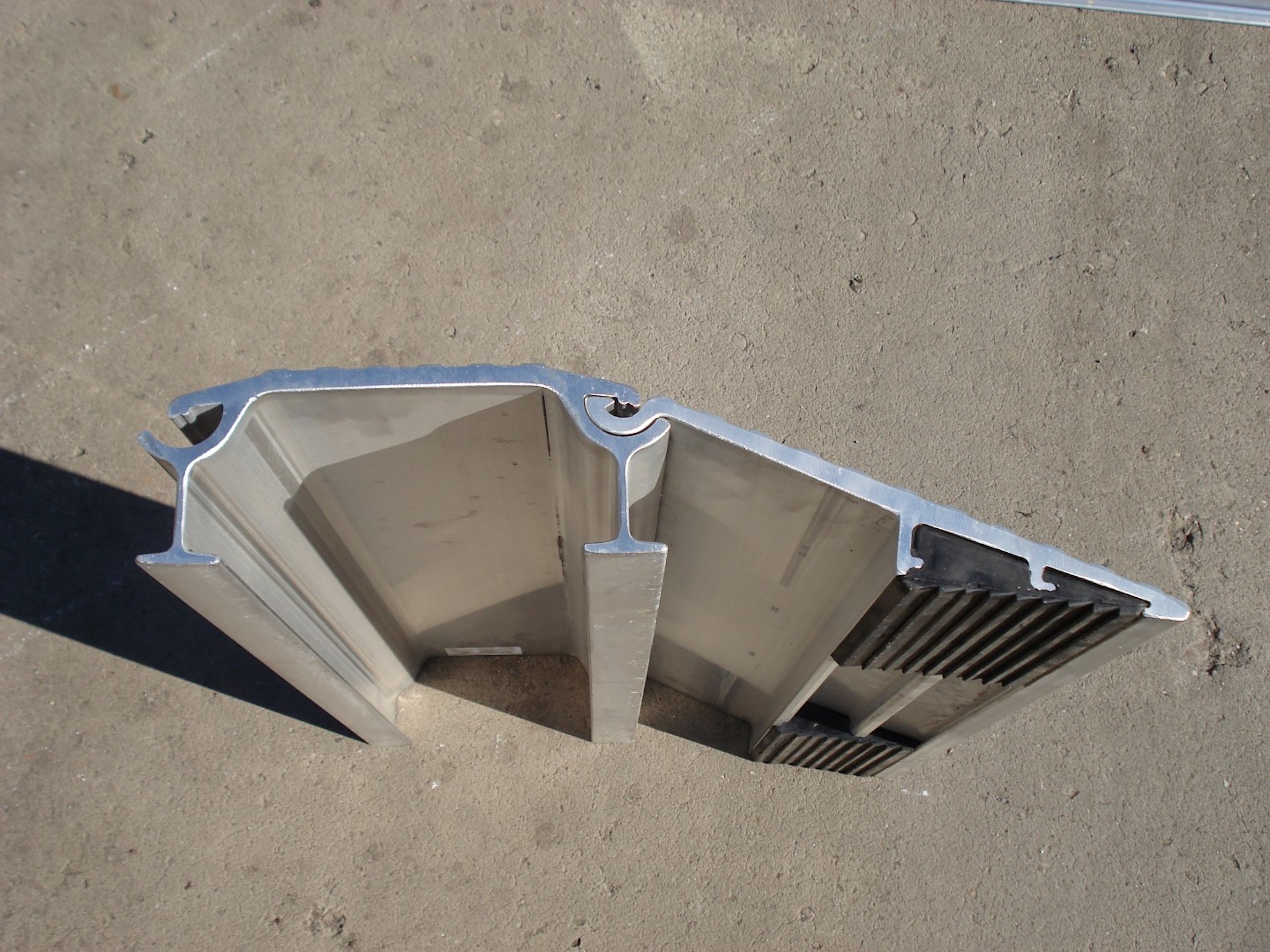 Oprijplaat Slangenbruggen Kabelgoten Aluminium 4