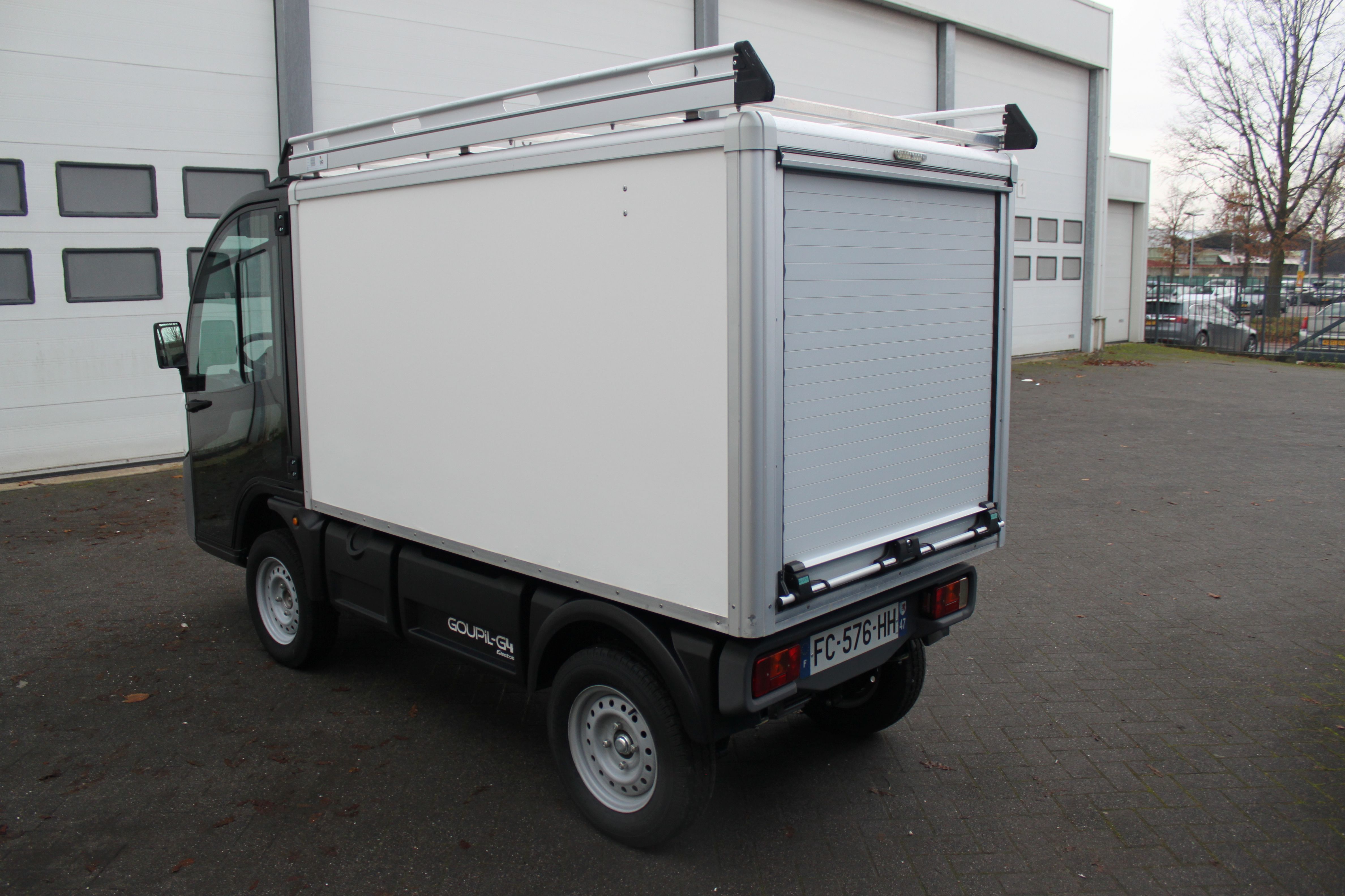 Goupil- picnic wagentje - gemeentewerk wagentje - plantsoendienst auto -Stadtauto - Elektrotransporter- Goupil Kipper Transportfahrzeug-IMG 2644