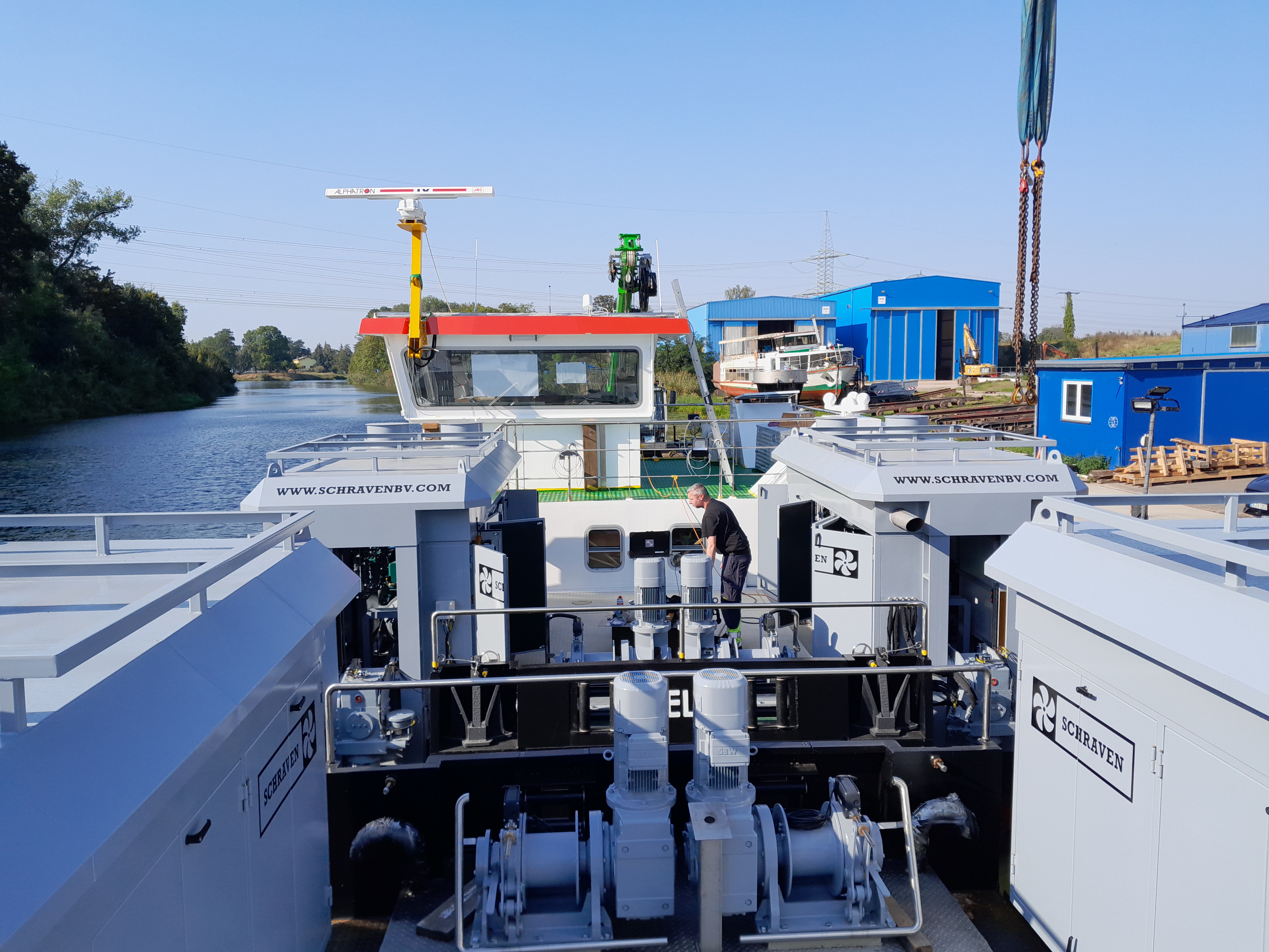 Deck mounted Thruster - Schraven - Schottel - deck-mounted Azimuth thruster - 20240917 154333