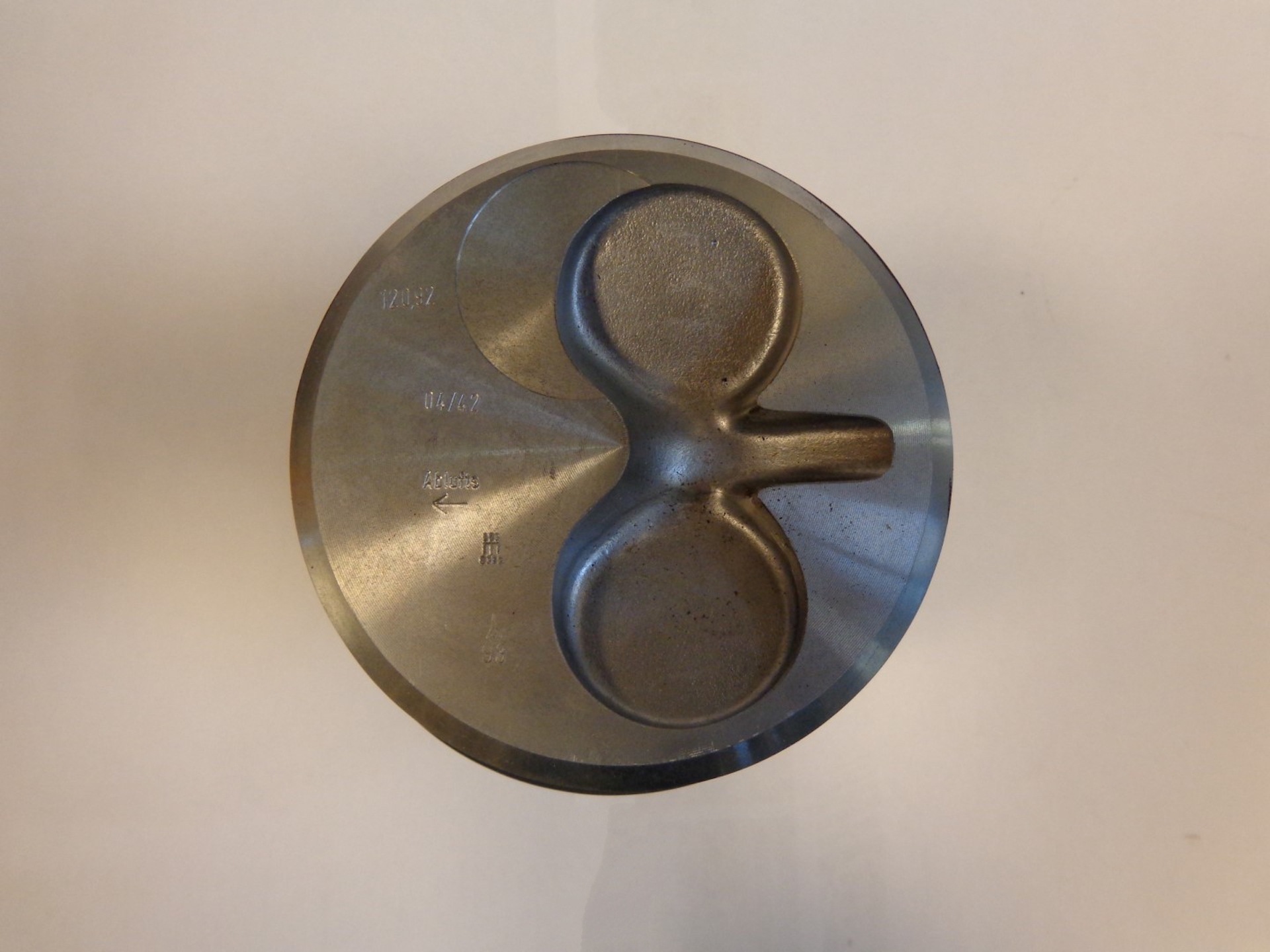 Nieuwe Zuiger - Piston - Kolben Deutz F12l714 - spare parts Deutz - Deutz Ersatzteile 1