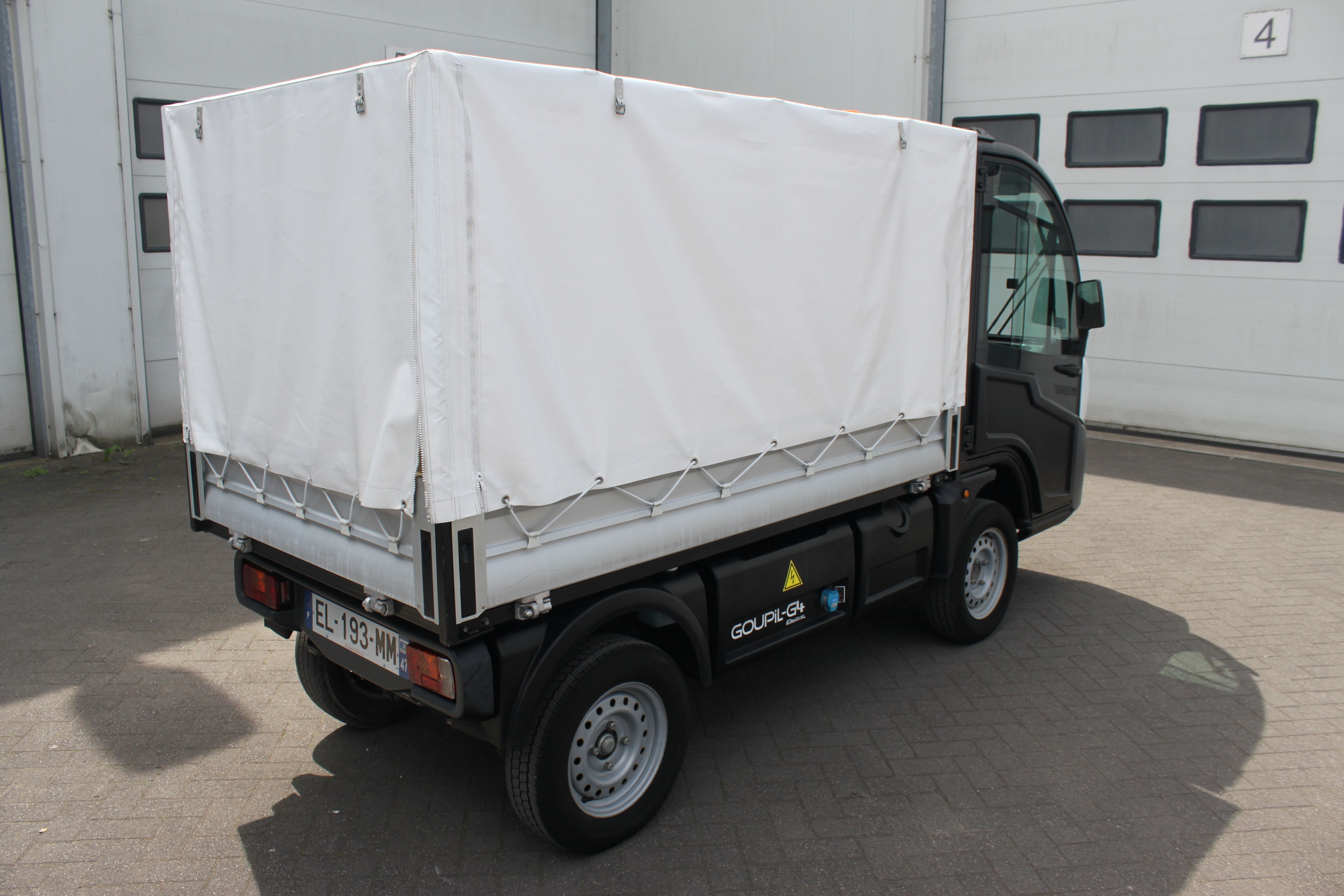 IMG 2802-Goupil g4 - picnic wagentje - gemeentewerk wagentje - plantsoendienst auto -Stadtauto - Elektrotransporter- Goupil Kipper Transportfahrzeug