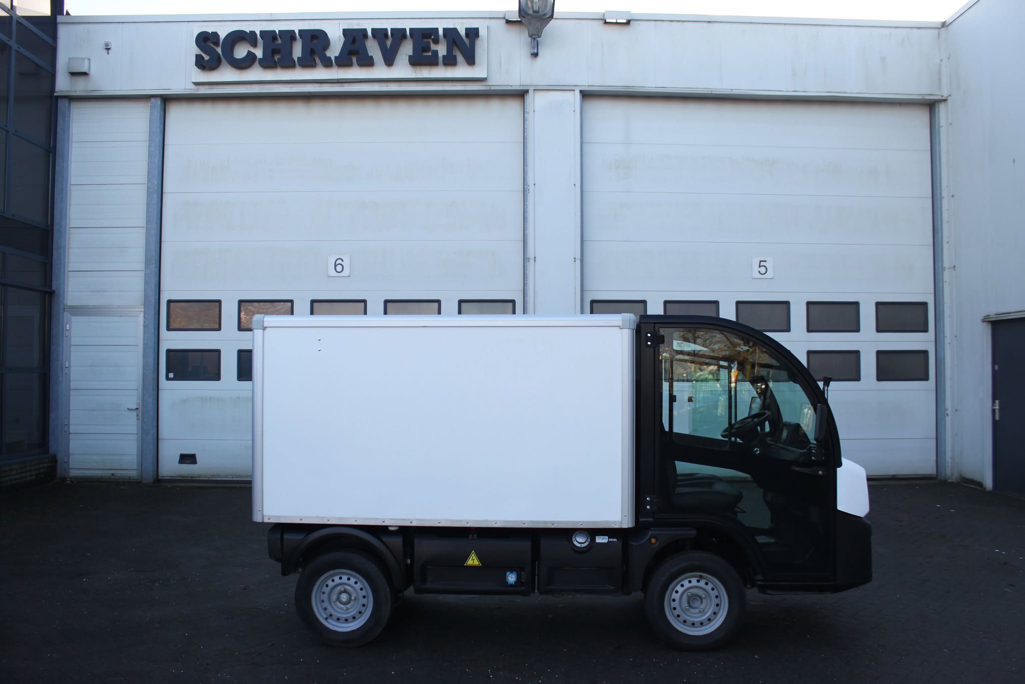 Goupil g4 - picnic wagentje - gemeentewerk wagentje - plantsoendienst auto -Stadtauto - Elektrotransporter- Goupil Kipper Transportfahrzeug-952 1