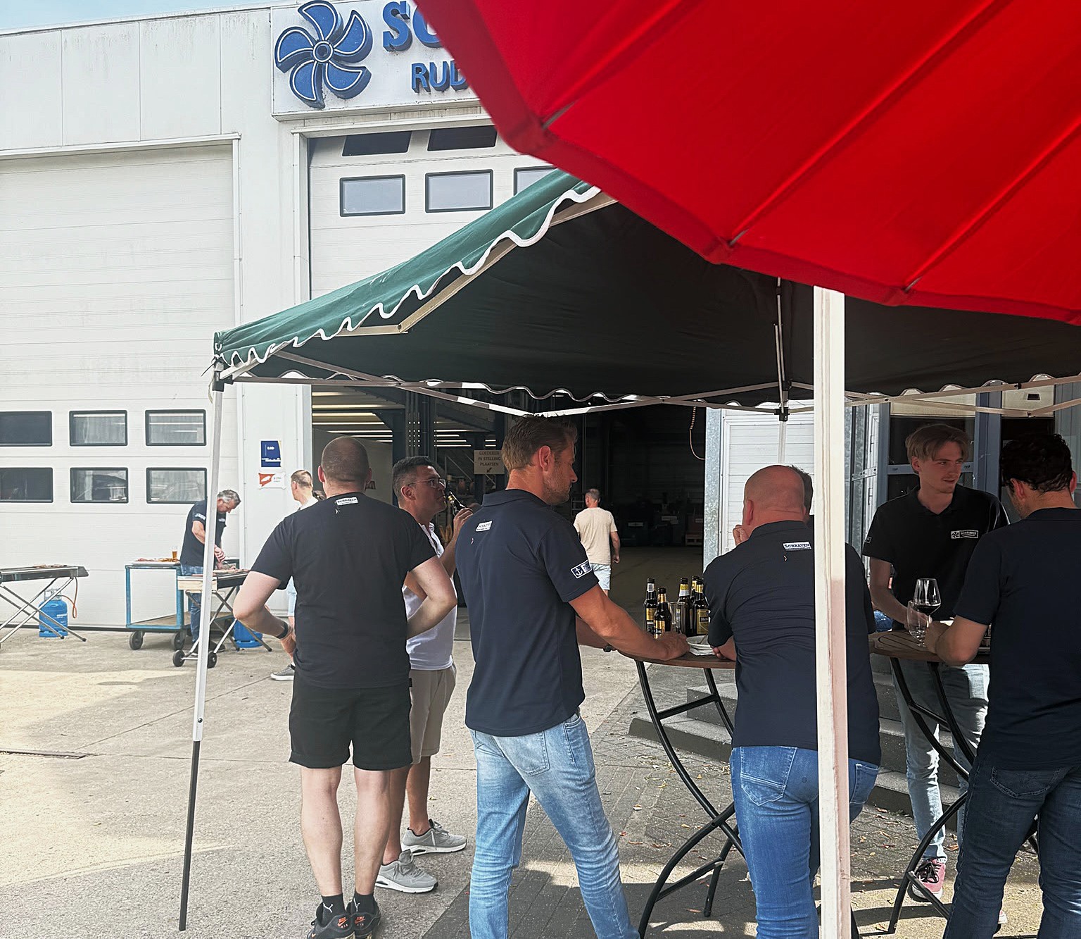 start van de zomer BBQ Schraven bv - teamspirit