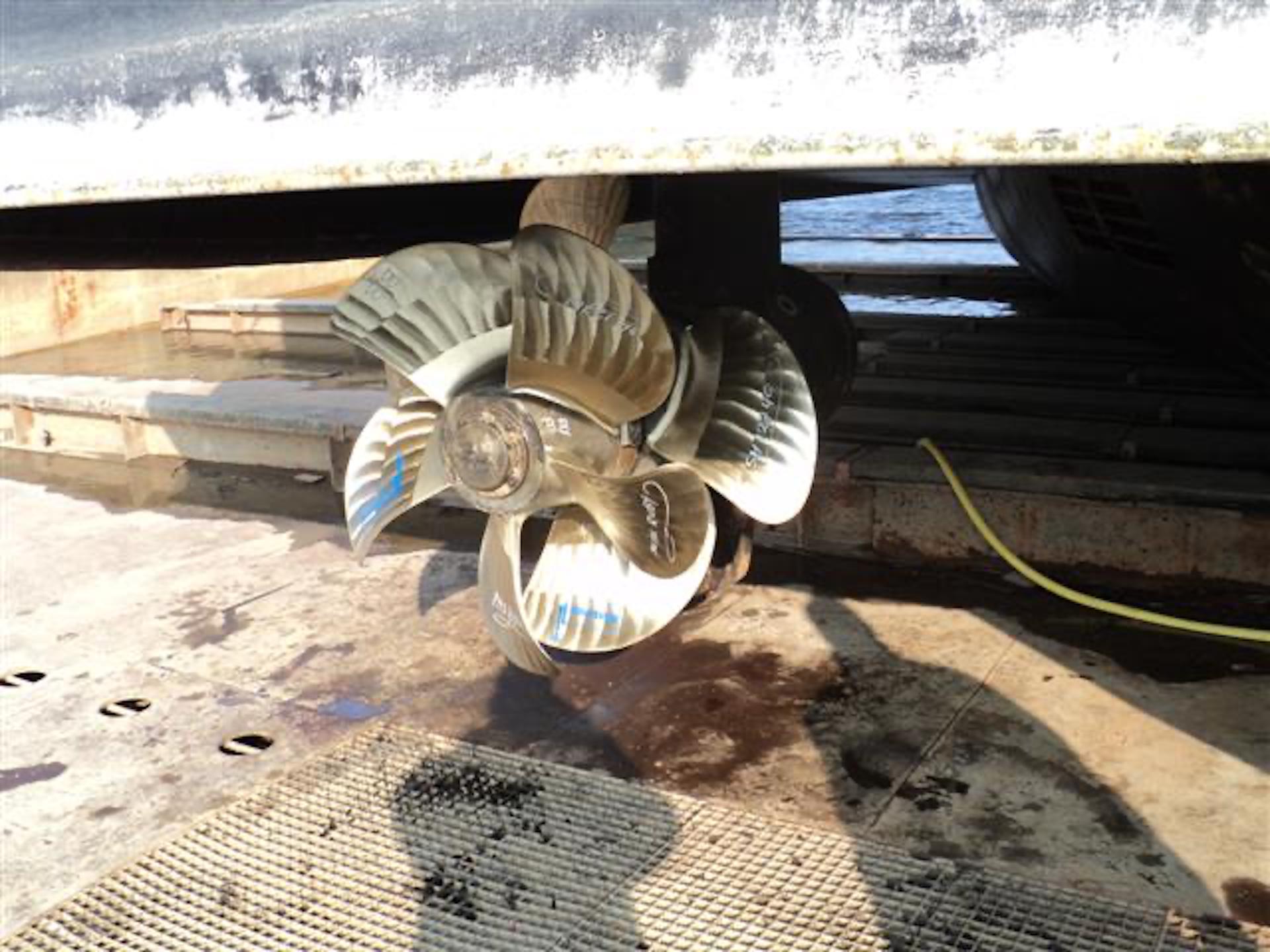 Reparatie Roerpropeller Rudderpropeller Ruderpropeller Aquamaster Us601crp Part Z Drive 2