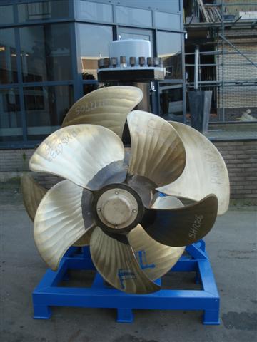 Reparatie Roerpropeller Rudderpropeller Ruderpropeller Aquamaster Us105 Parts Z Drive 2