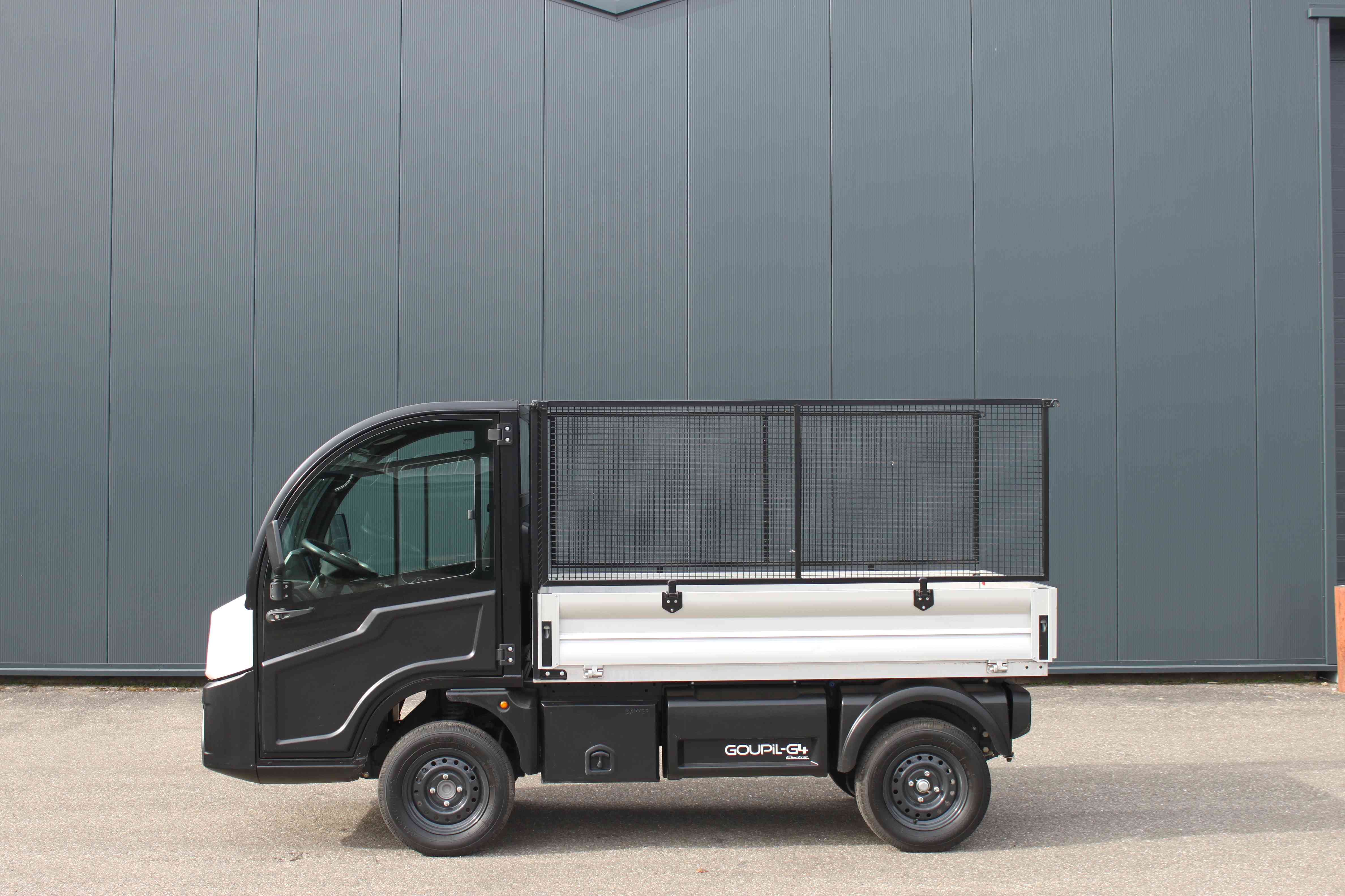 Elektrotransporter Goupil G4 Kipper Plantsoenwagen (1)