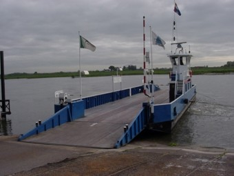 Veerpont Ferry Faehre Christoffel 1 2