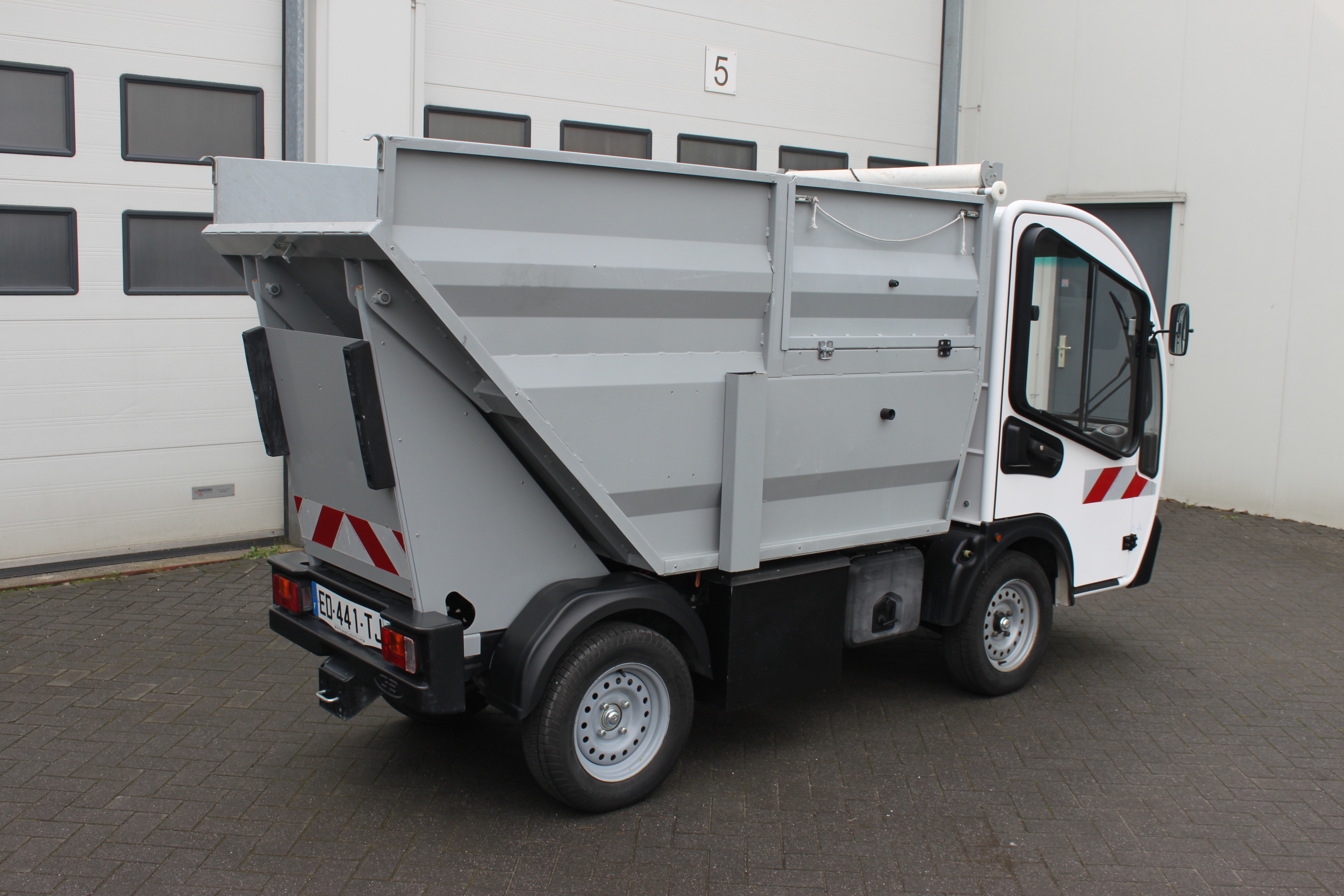Goupil- picnic wagentje - gemeentewerk wagentje - plantsoendienst auto -Stadtauto - Elektrotransporter- Goupil Kipper Transportfahrzeug- Müllwagen-IMG 0822