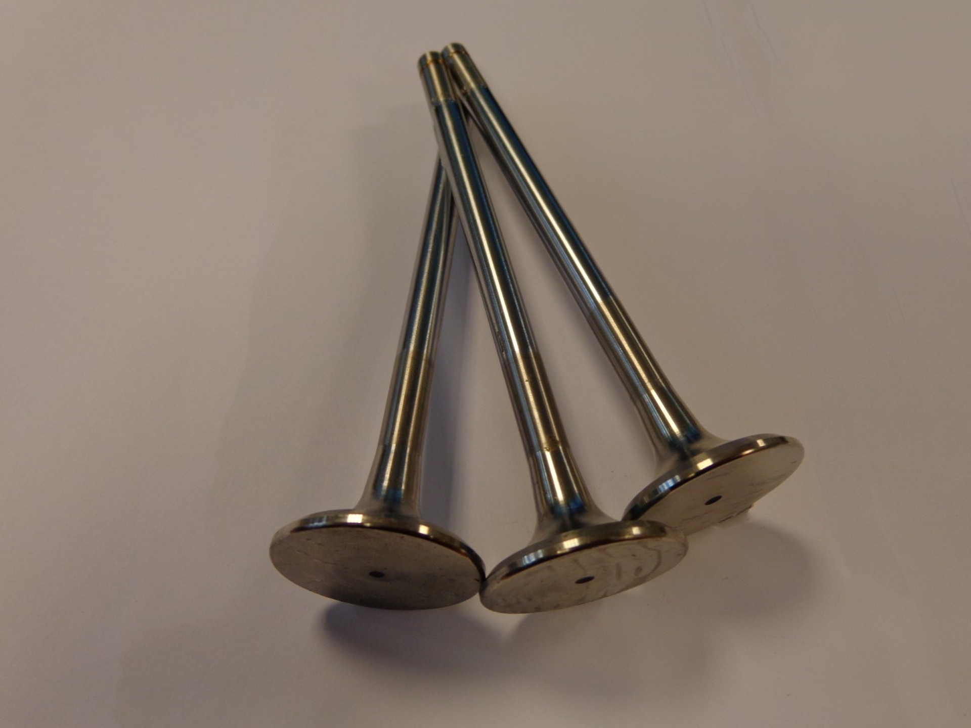 Inlaatkleppen - Uitlaatkleppen Deutz F12l714 - Fl714 - L714 - Deutz engine intake valves