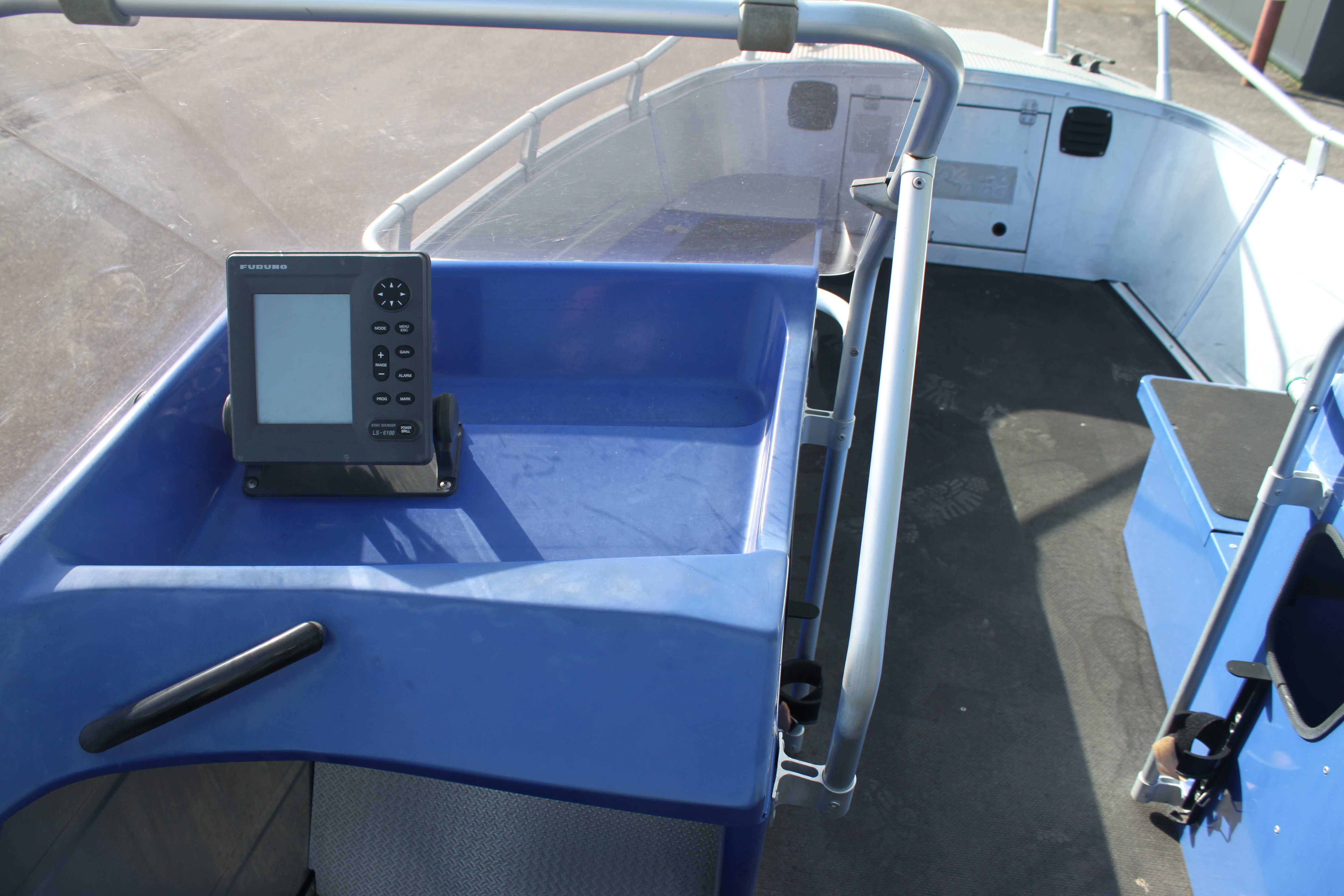 Buster XXL Aluminium Speedboot 115 Pk IMG 3210 (43)