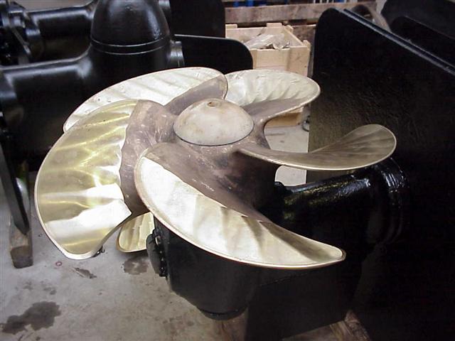 Reparatie-Roerpropeller-Rudderpropeller-Schottel-SRP110-PartsZ-Drive-LDrive Thruster-Azimuth steeringsystem-2