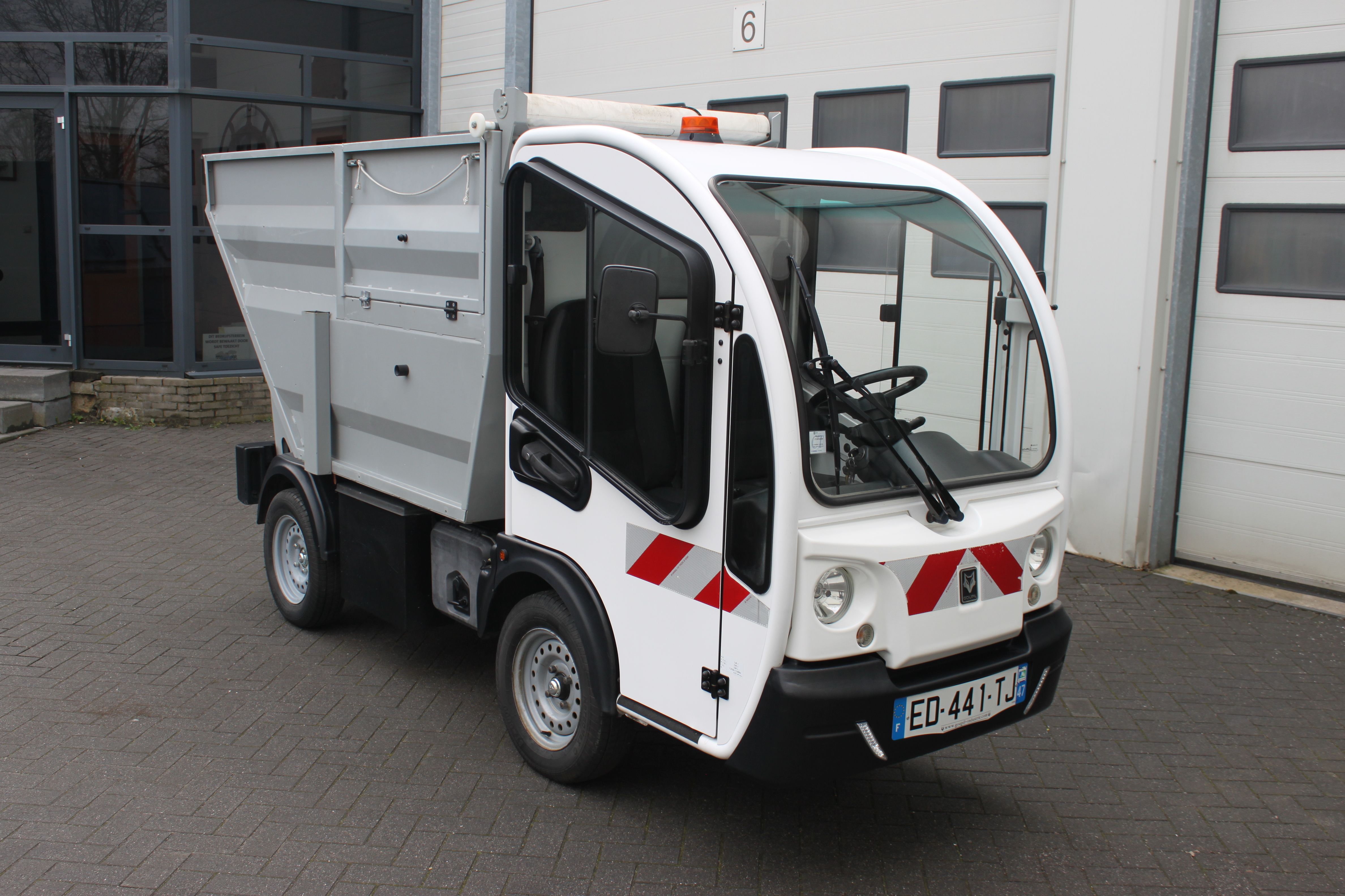 Goupil- picnic wagentje - gemeentewerk wagentje - plantsoendienst auto -Stadtauto - Elektrotransporter- Goupil Kipper Transportfahrzeug- Müllwagen-IMG 0821
