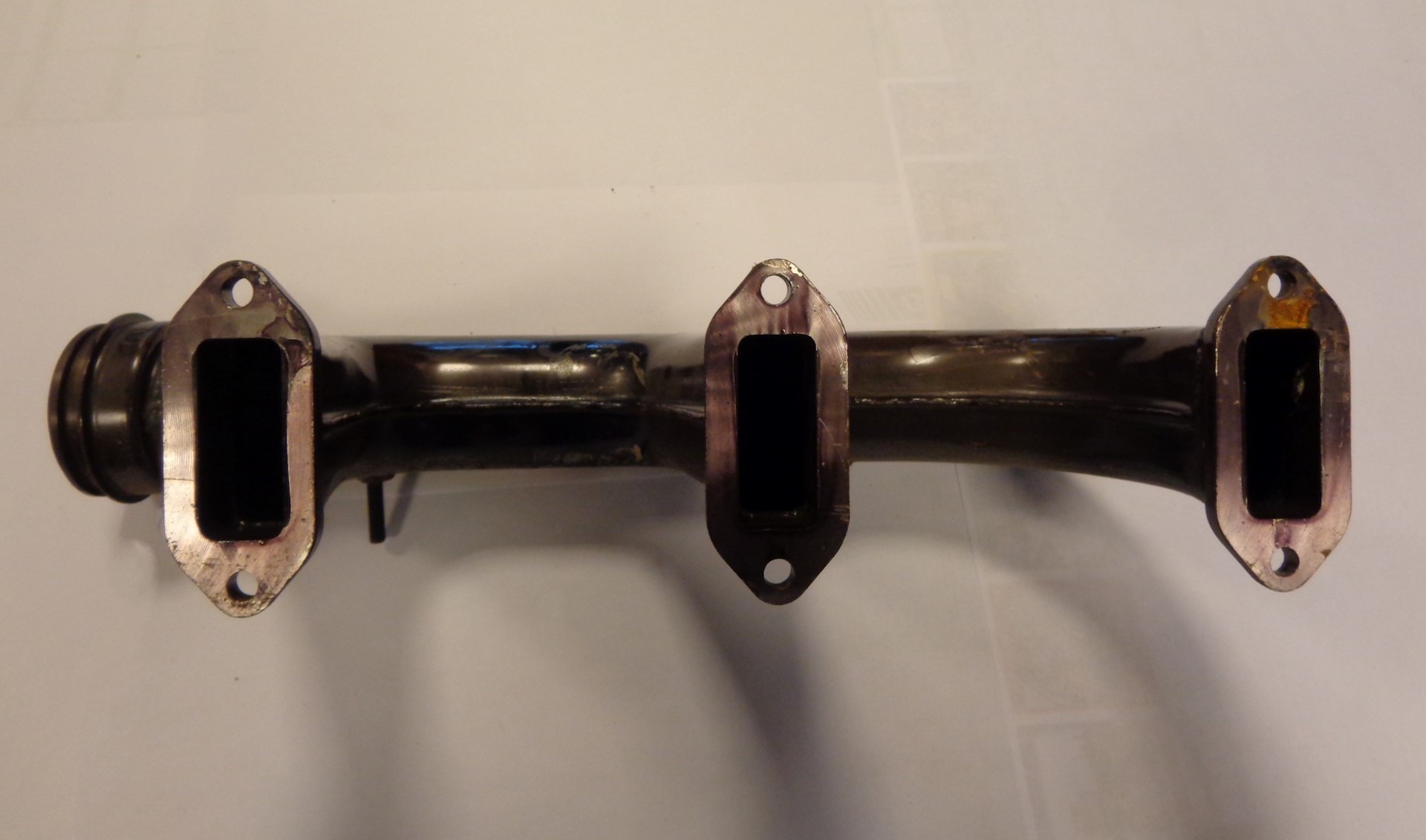 Uitlaat spruitstuk Deutz - Exhaust Manifold Deutz- Auspuffkruemmer Deutz - F12l714 Ersatzteile - spare parts Deutz